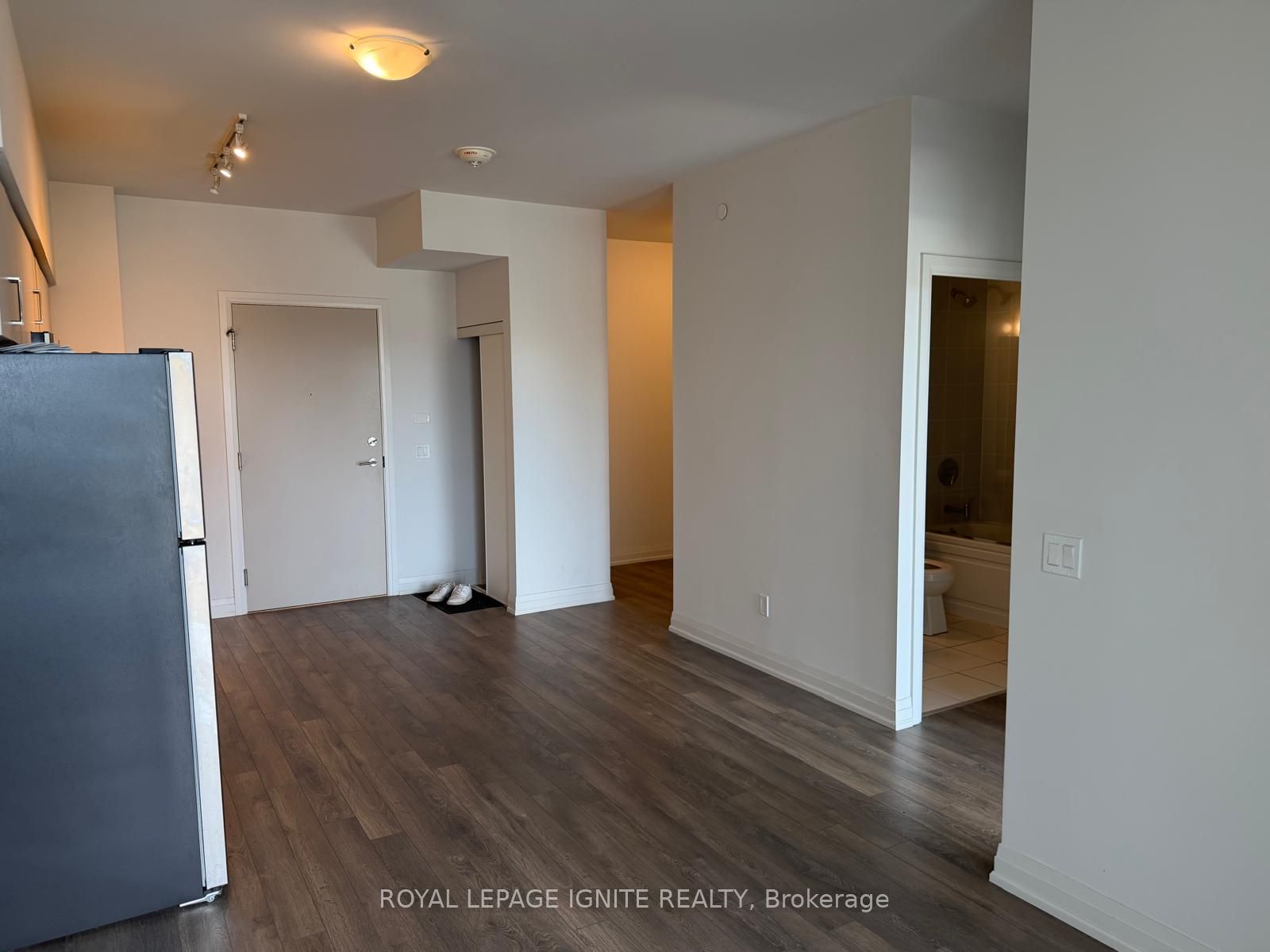 Unit 310 - 10 Meadowglen Place, Scarborough 3