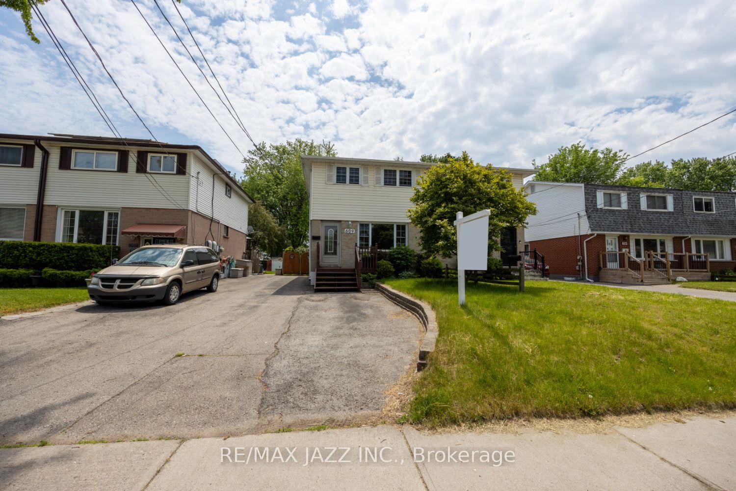 609 Gibb St, Oshawa, Ontario L1J1Z6 Sold History HouseSigma