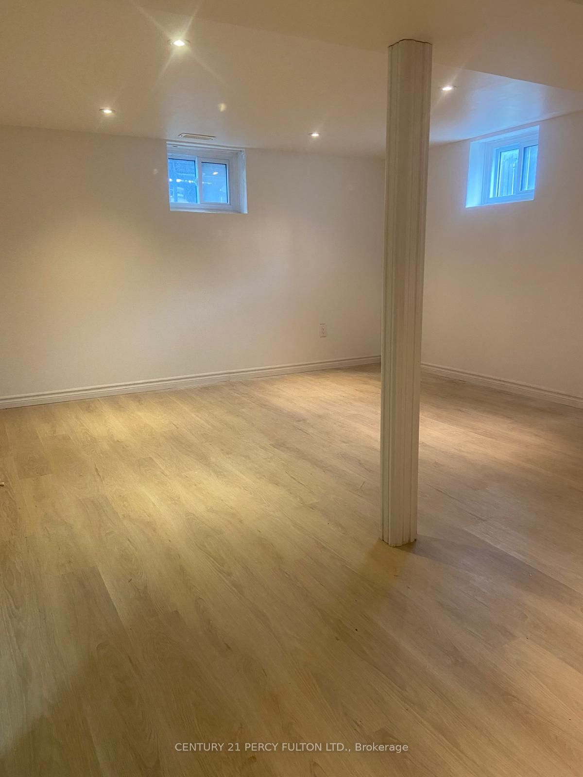 Unit Bsmnt - 92 Septonne Avenue, Newmarket 3