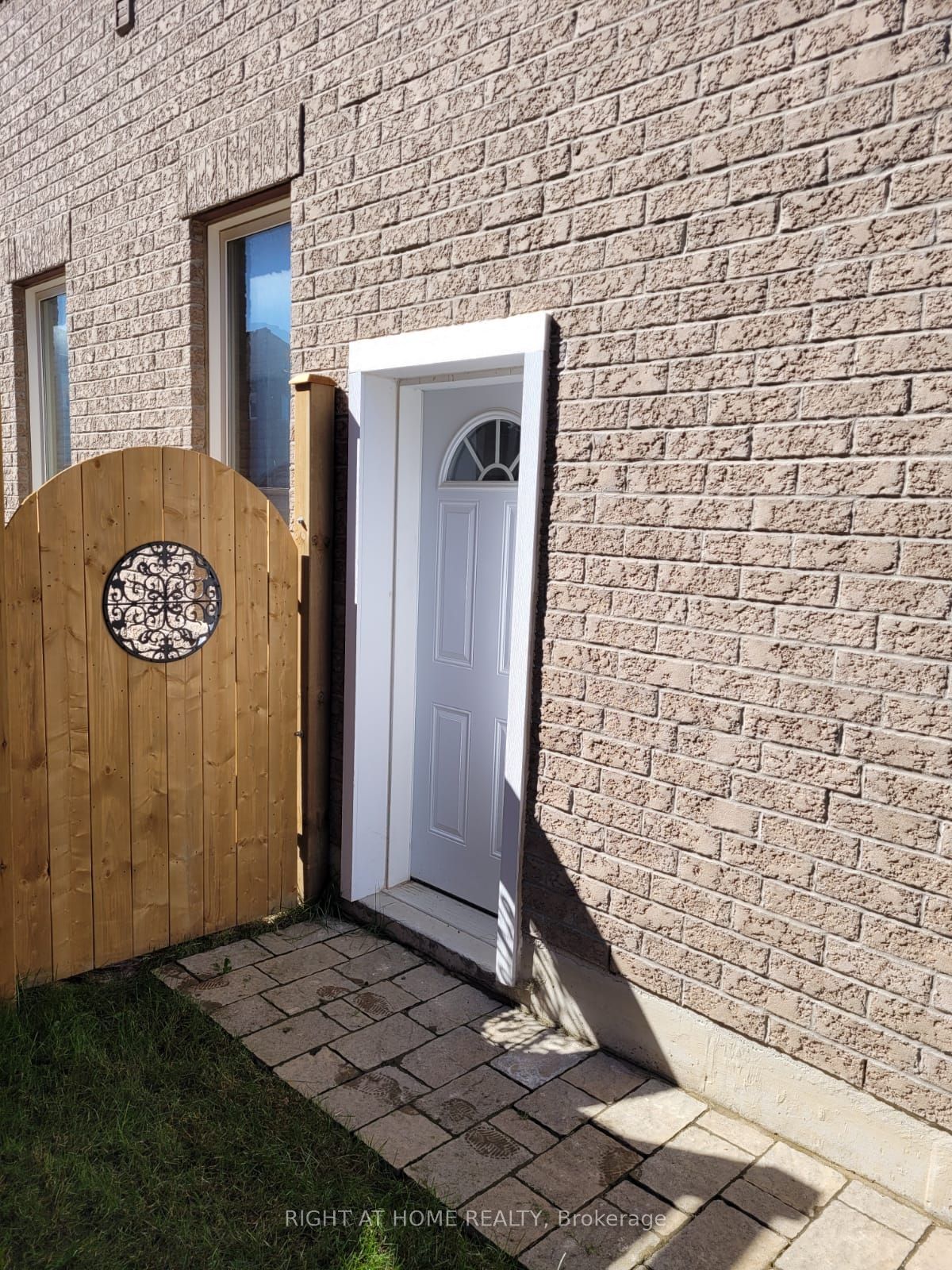 Unit Basement - 110 Thatcher Crescent, East Gwillimbury 2