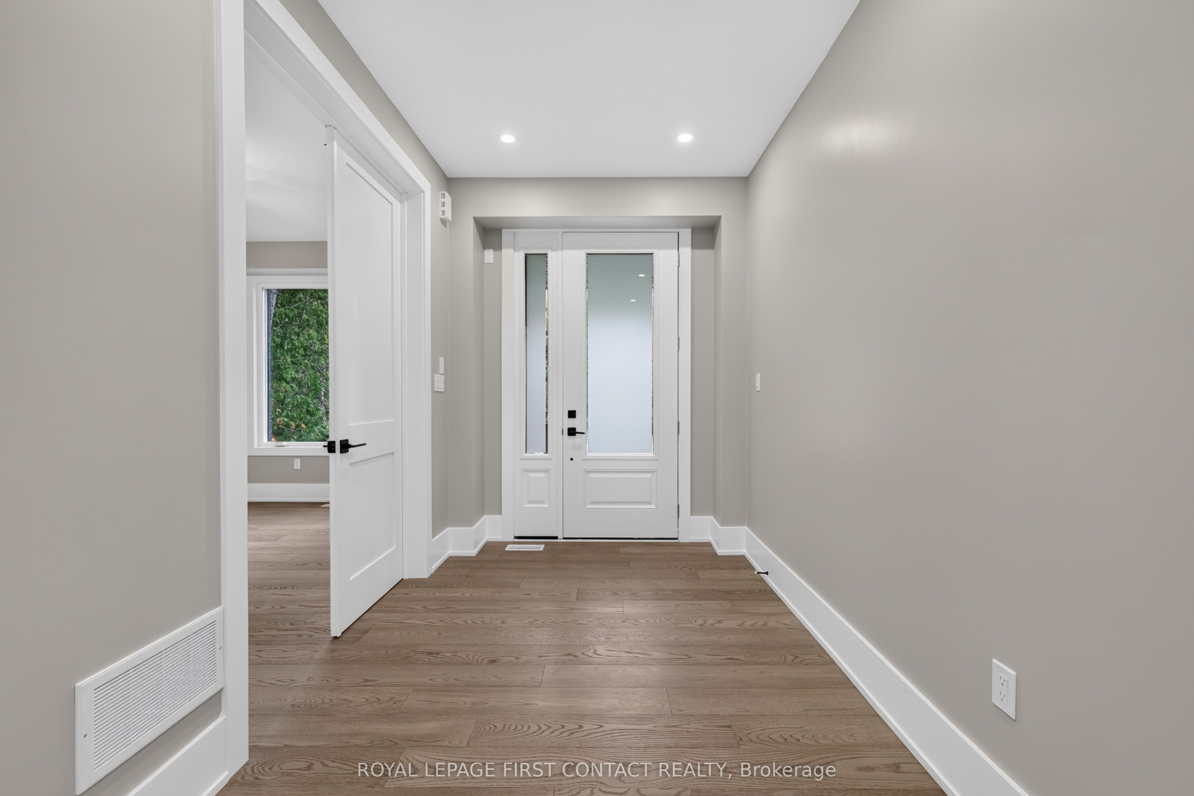Unit Upper - 933 7th Line, Innisfil 2