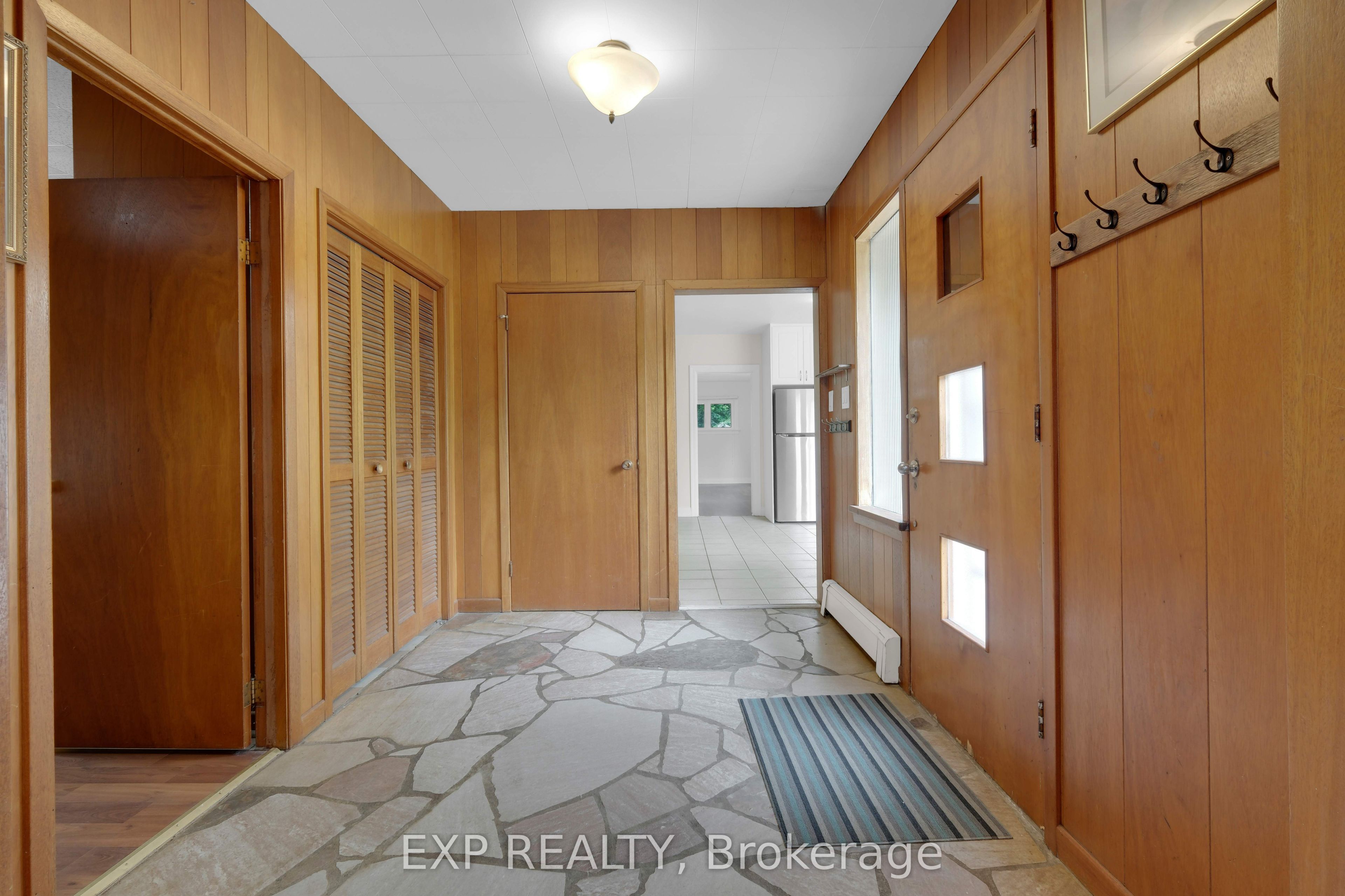 5373 Aurora Road, Whitchurch-Stouffville 2