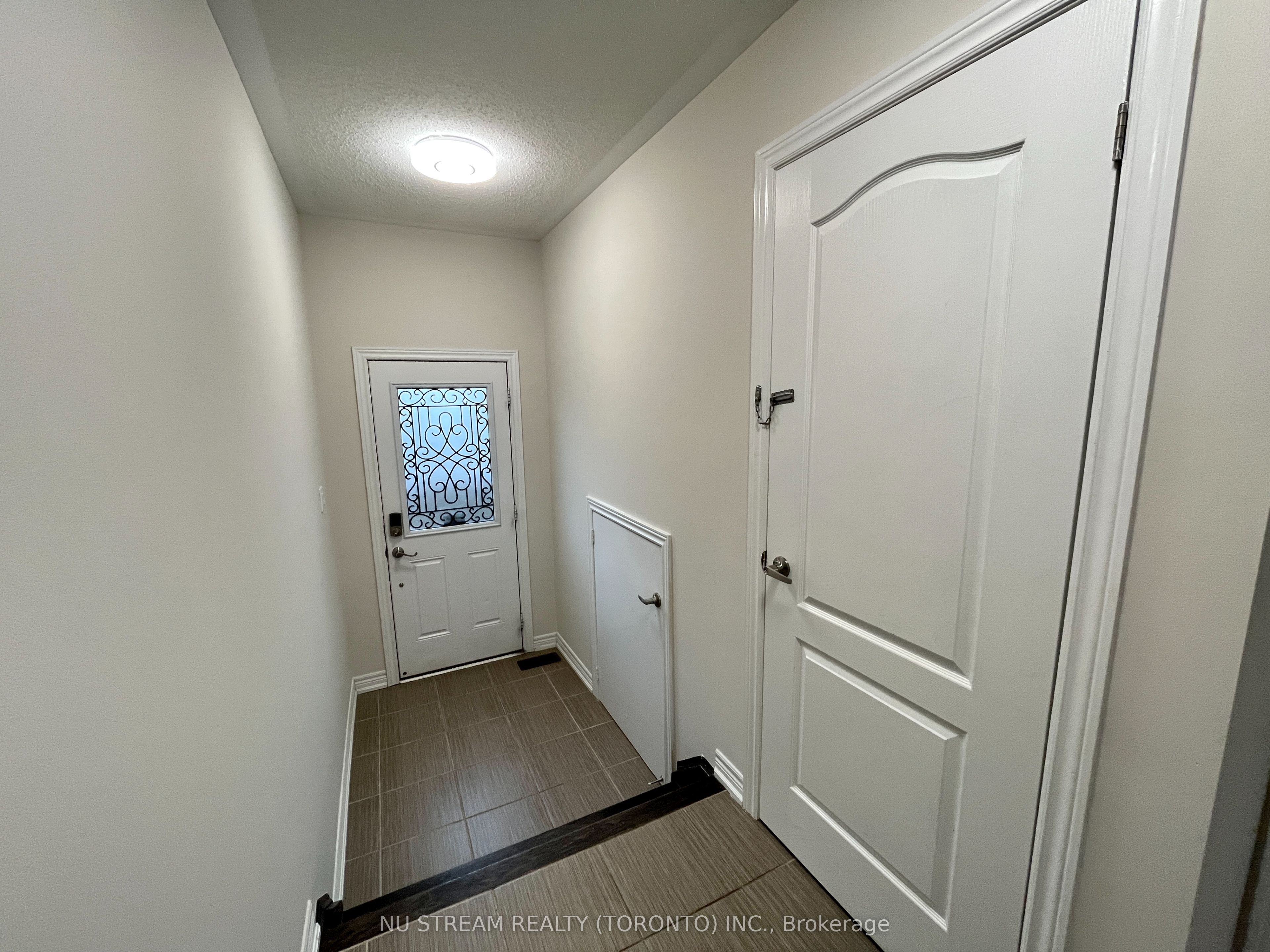 Unit 1st&Bsm - 41 Begonia Street, Markham 3