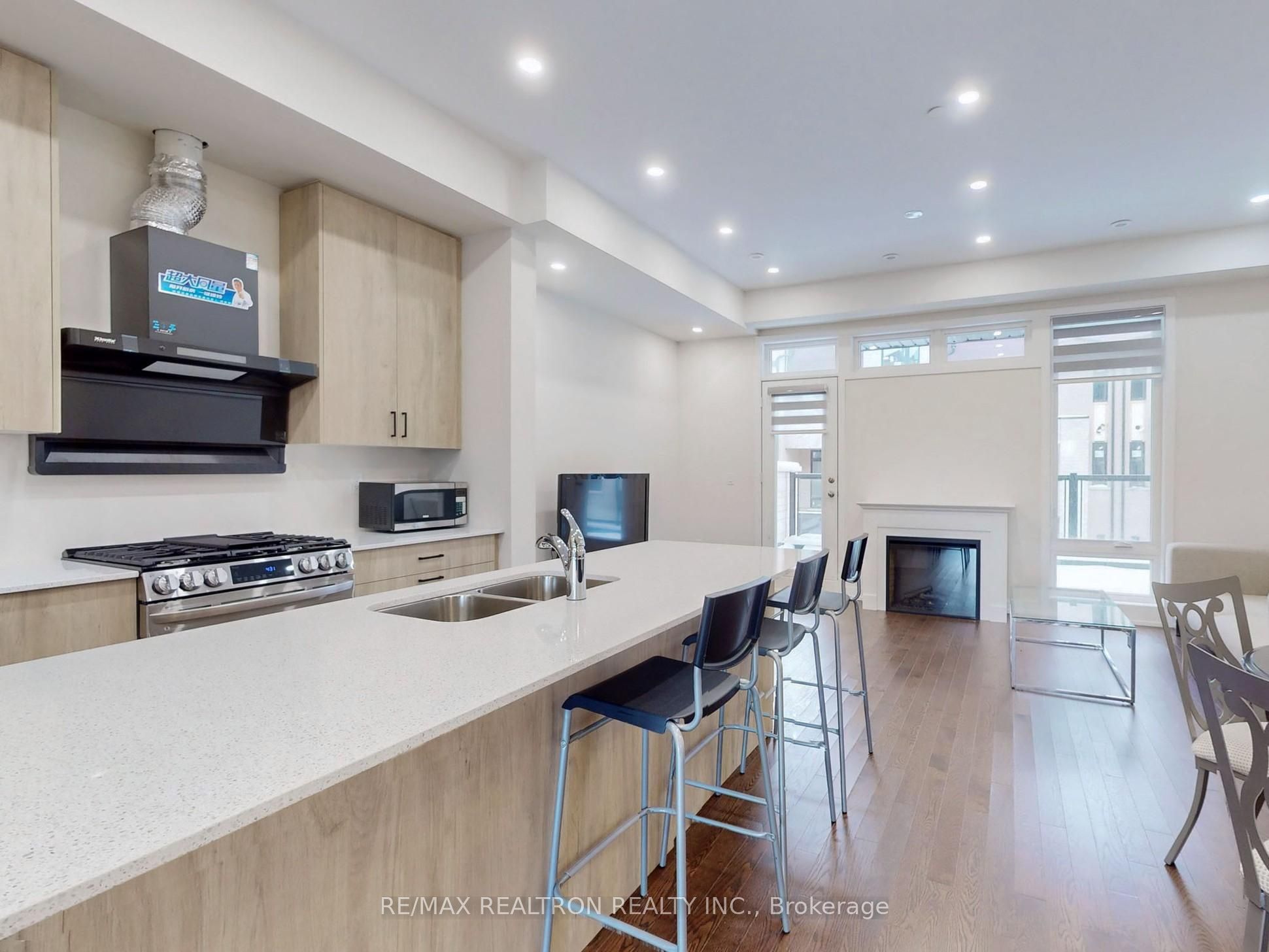 Unit Rm 4 - 45 Credit Lane, Richmond Hill 4
