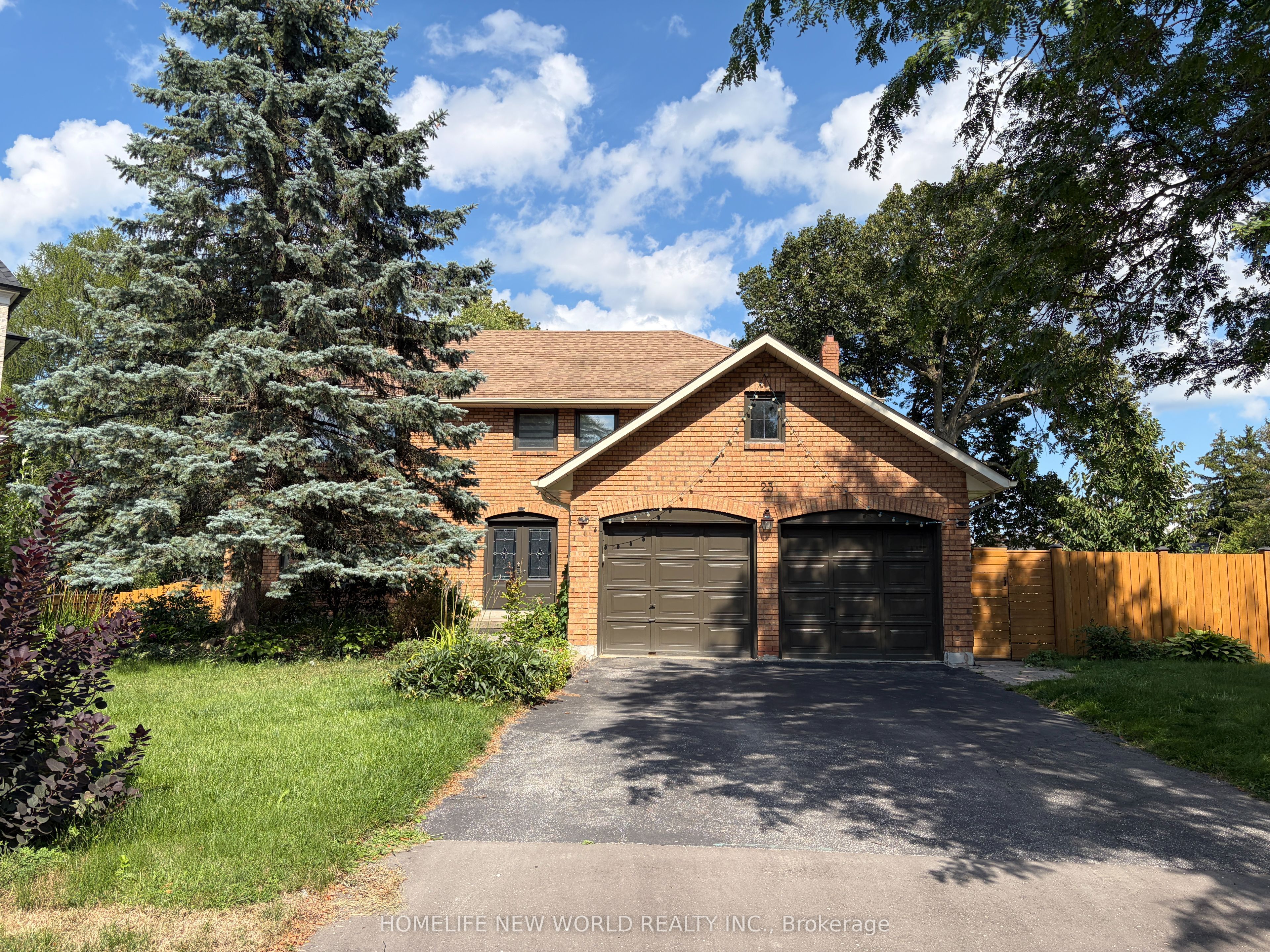 23 Lacey Court, Aurora 1