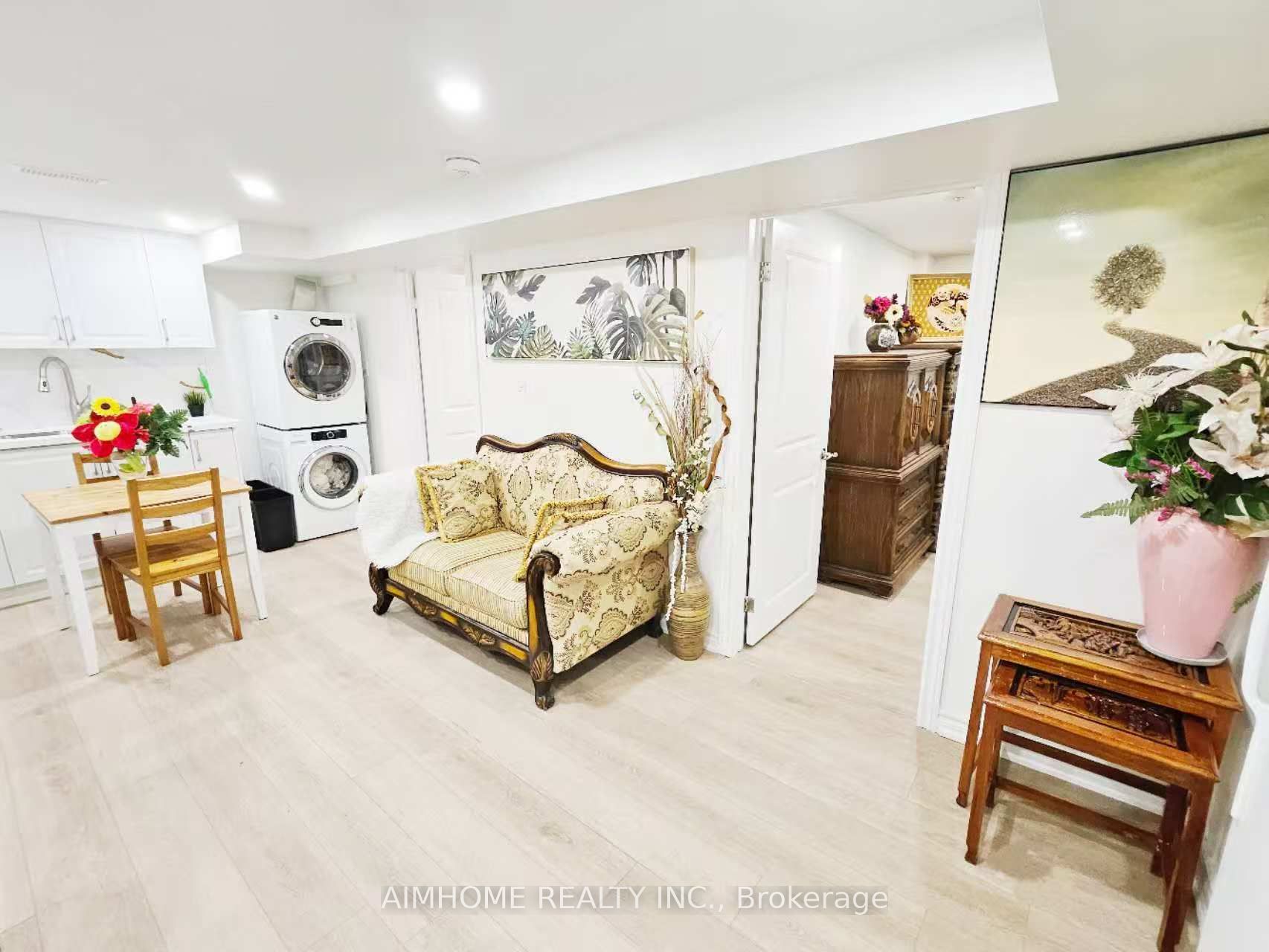 Unit Basement Apartment - 28 Castle Harbour Lane W, Markham 3