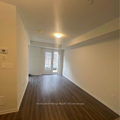 Unit 81 - 39 Honeycrisp Crescent, Vaughan 5