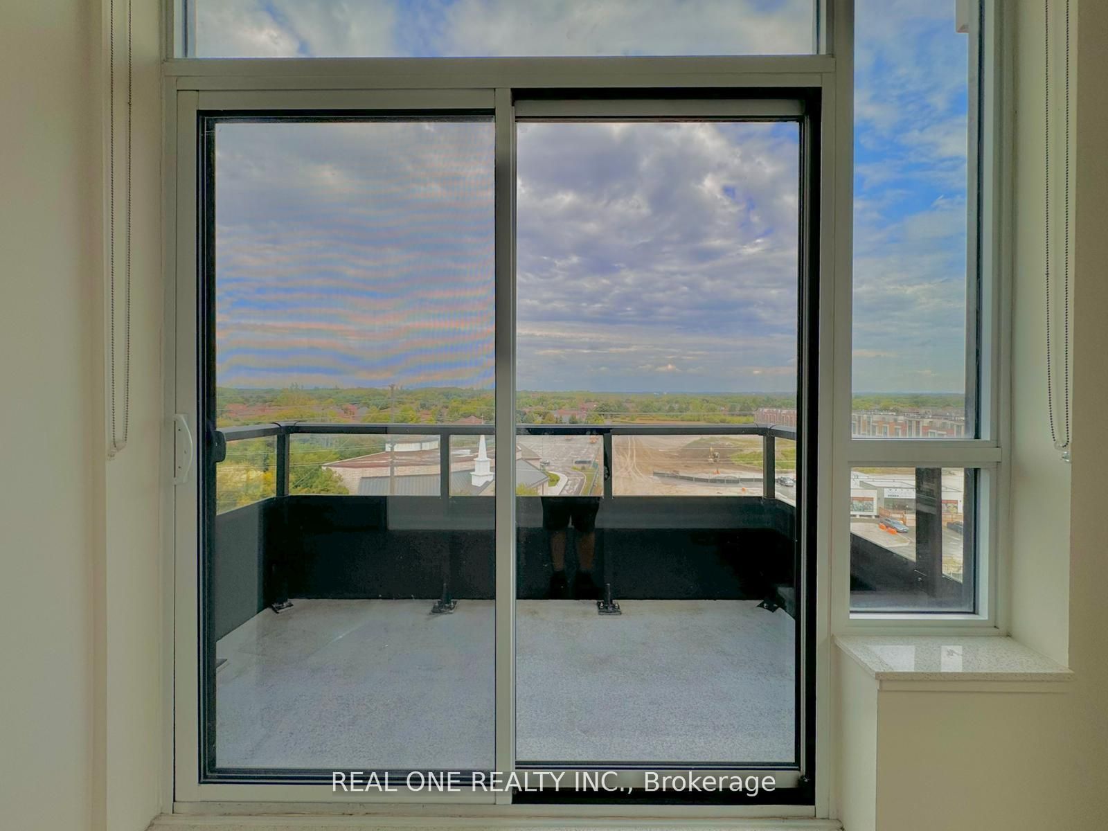 Unit Rg22 - 25 Water Walk Drive, Markham 2