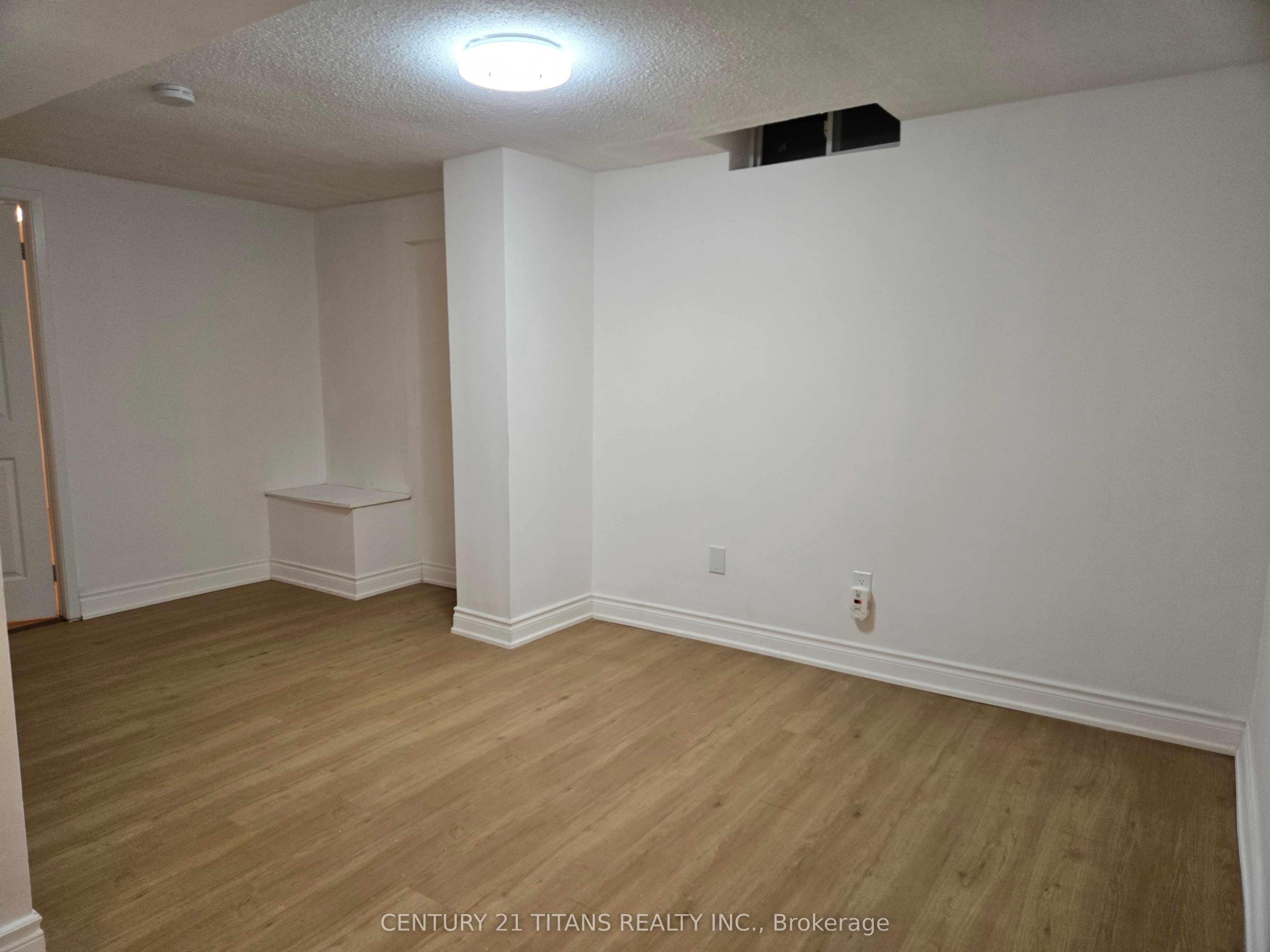 Unit Lower - 59 William Honey Crescent, Markham 2