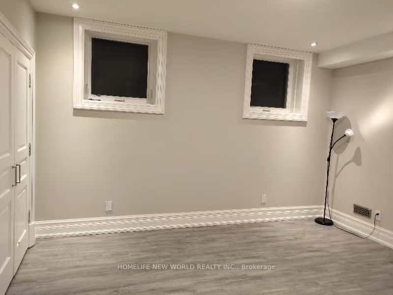 Unit bsmt - 19 Honeybourne Crescent, Markham 5