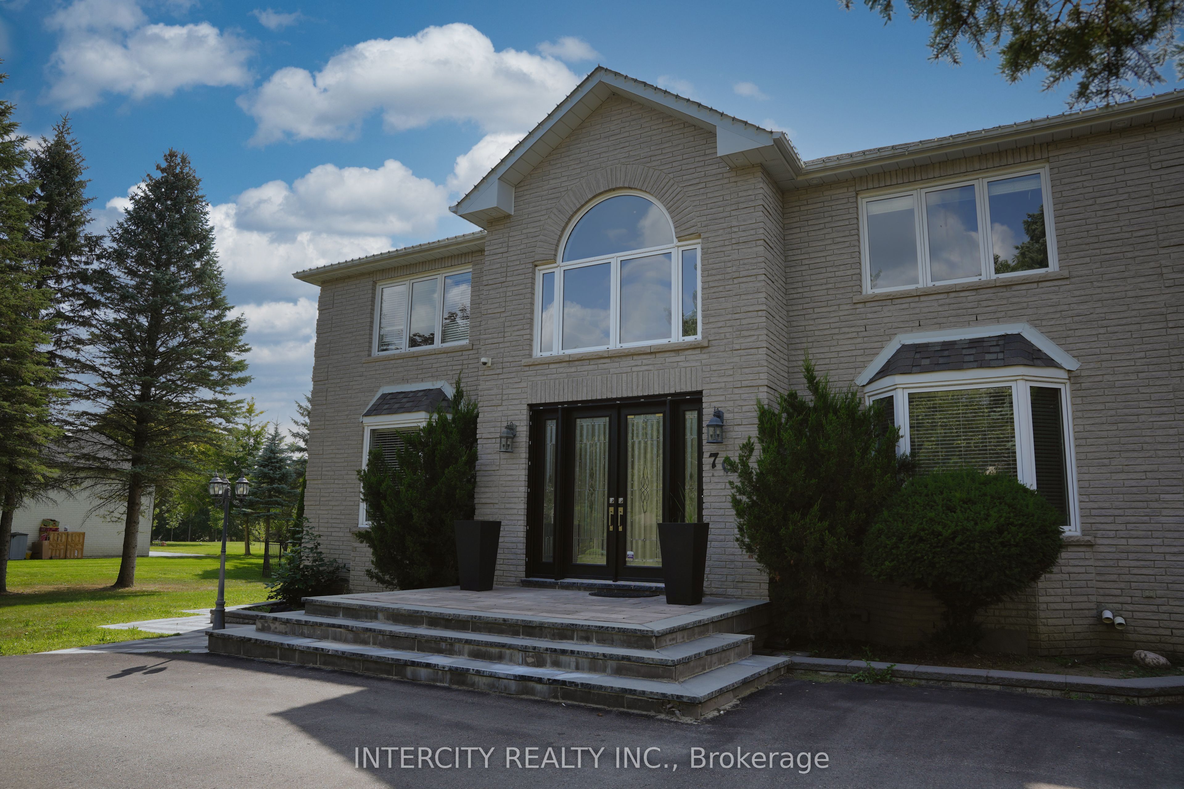70 Belsite Court, Vaughan 4