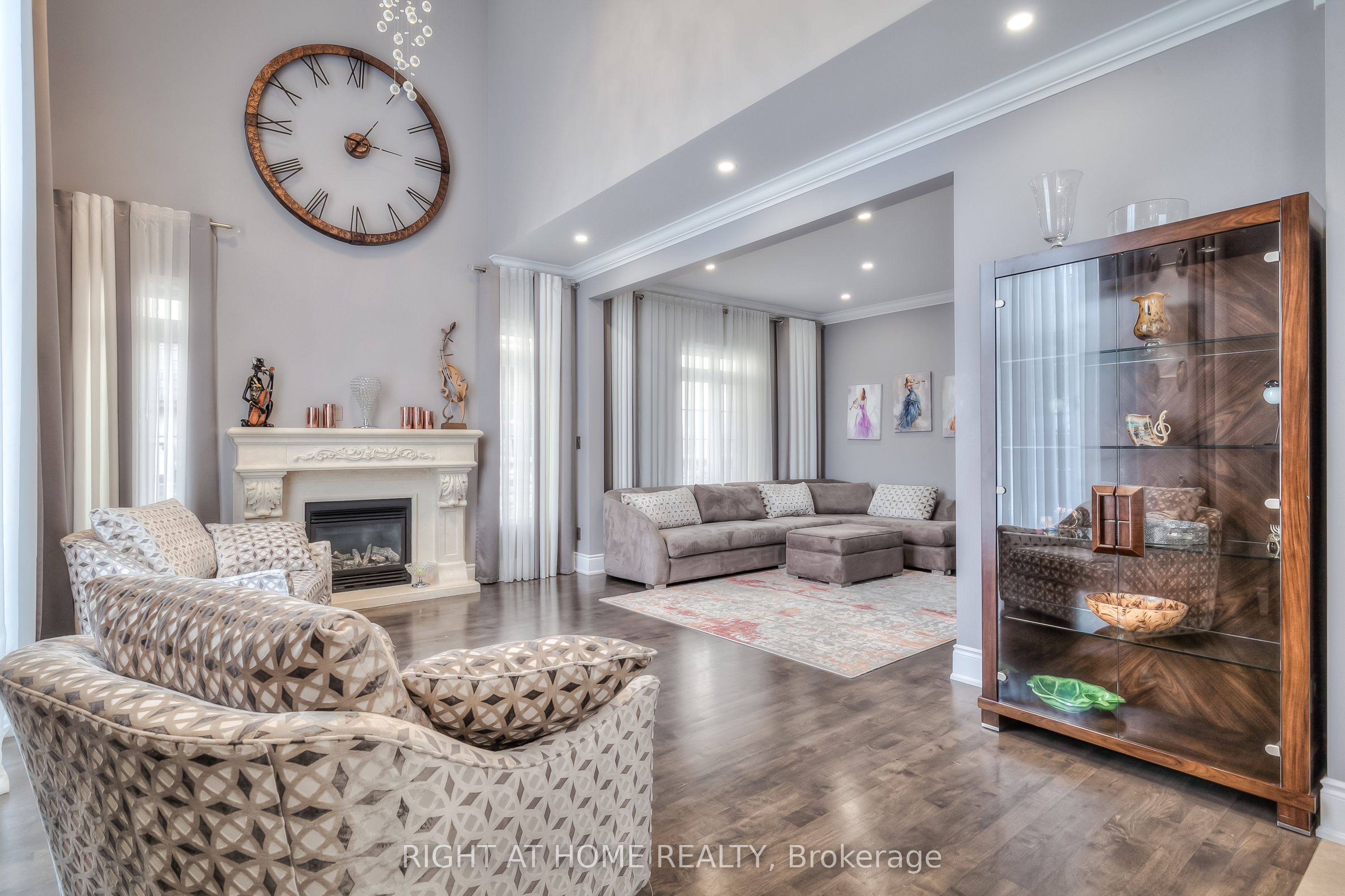 26 Little Natalie Court, Vaughan 3