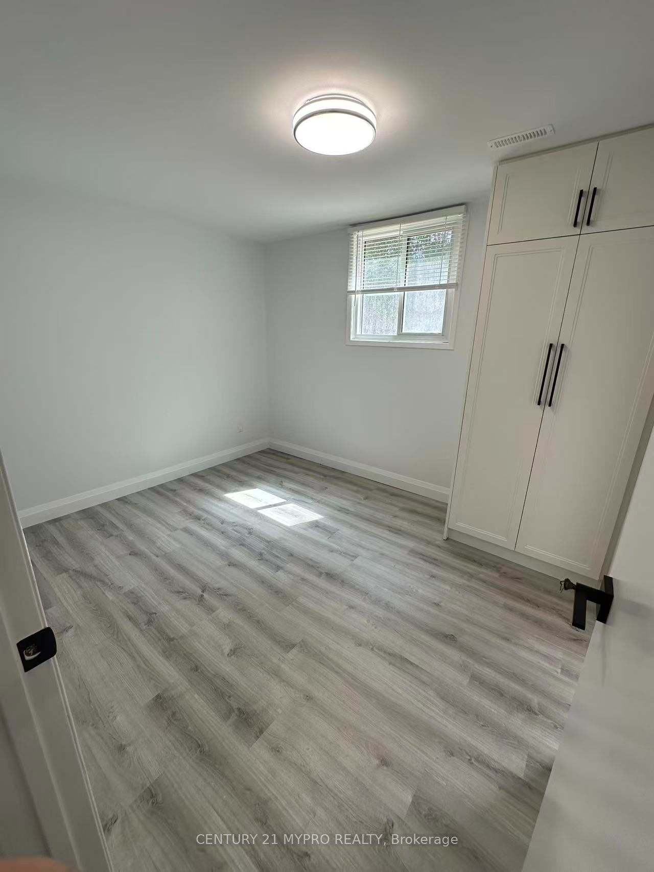 Unit Lower - 5 Chant Crescent, Markham 5