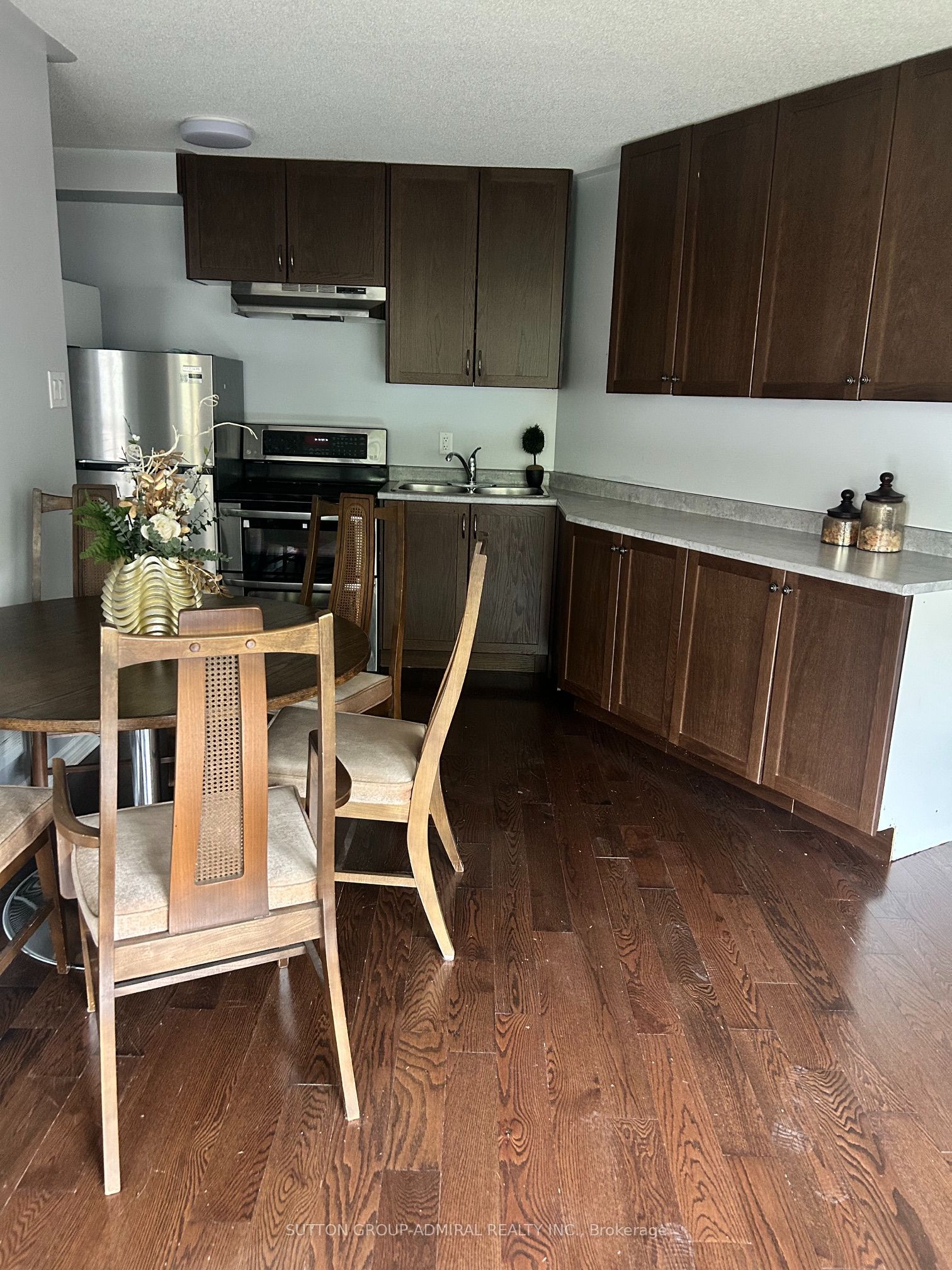 307 Chatfield Drive, Vaughan 4