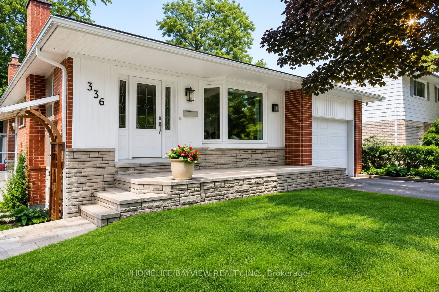Unit Lower Level - 338 Lorne Avenue, Newmarket 1