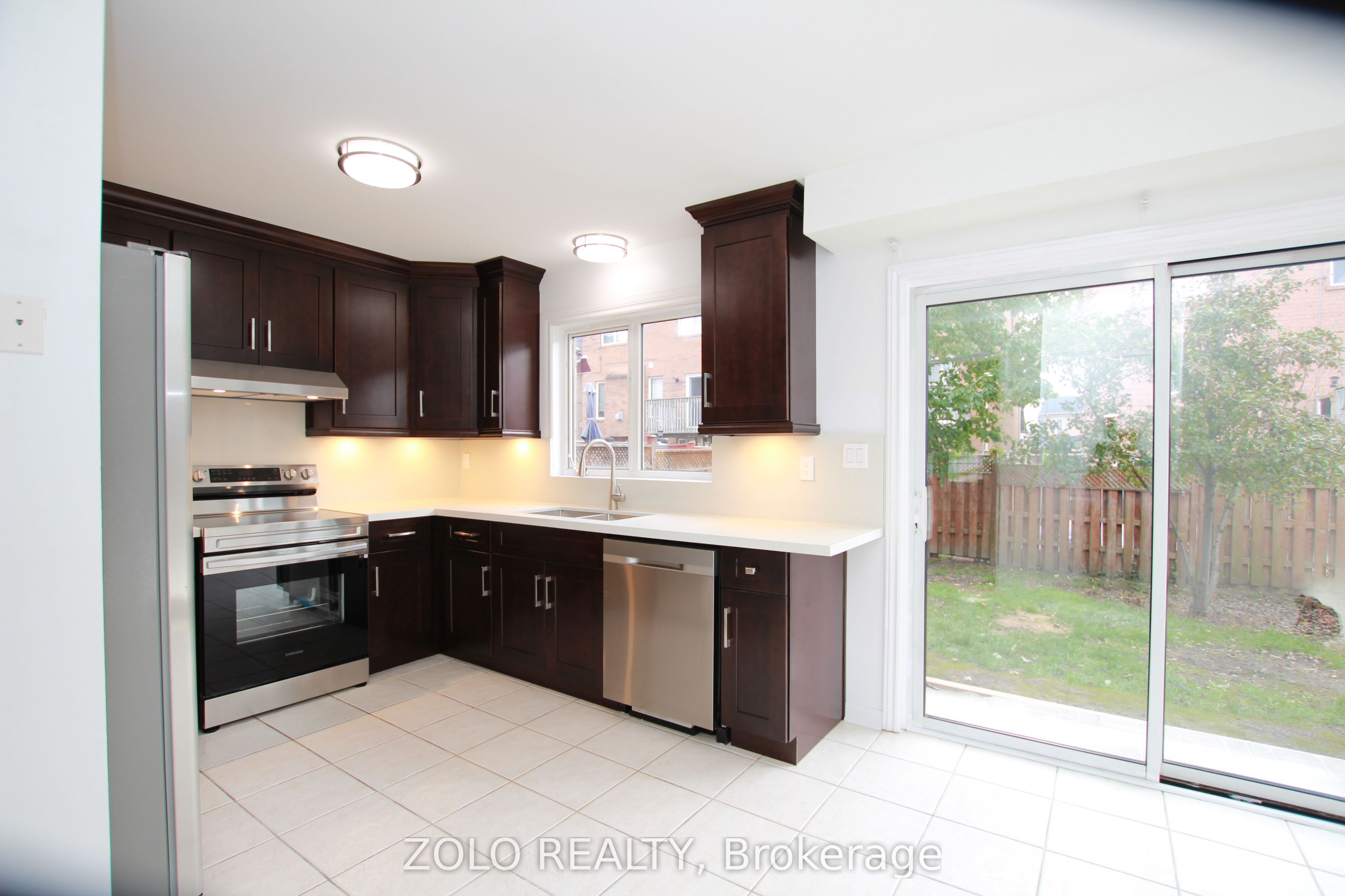 226 Equator Crescent N, Vaughan 3