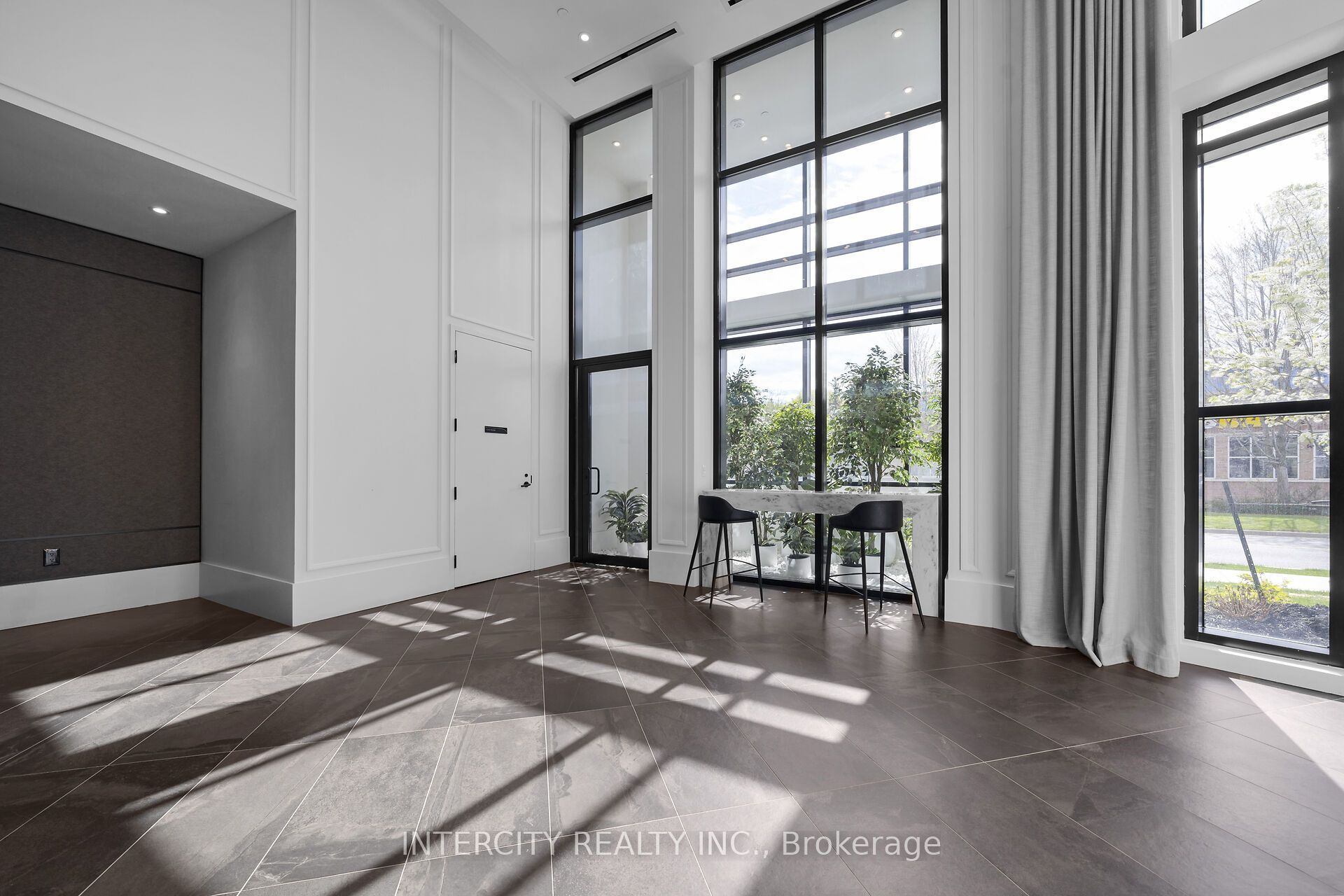 Unit 606 - 2075 King Road, King 5