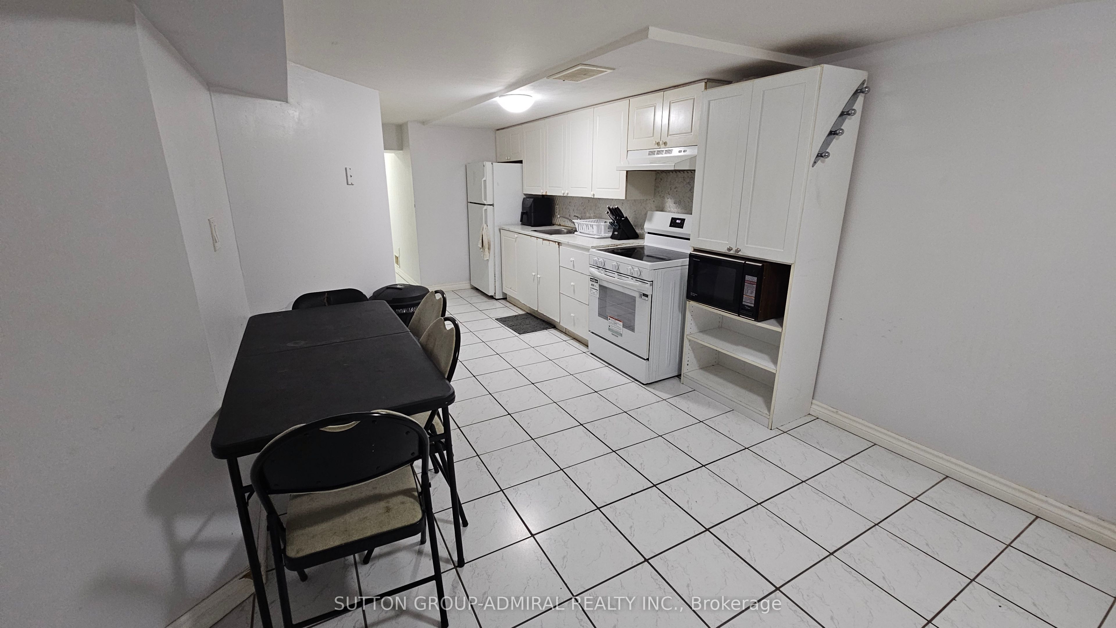 Unit Bsmt - 109 Sheldon Avenue, Newmarket 2