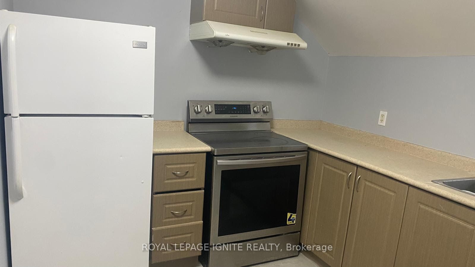 Unit Apt 3 - 6710 Main Street, Whitchurch-Stouffville 5