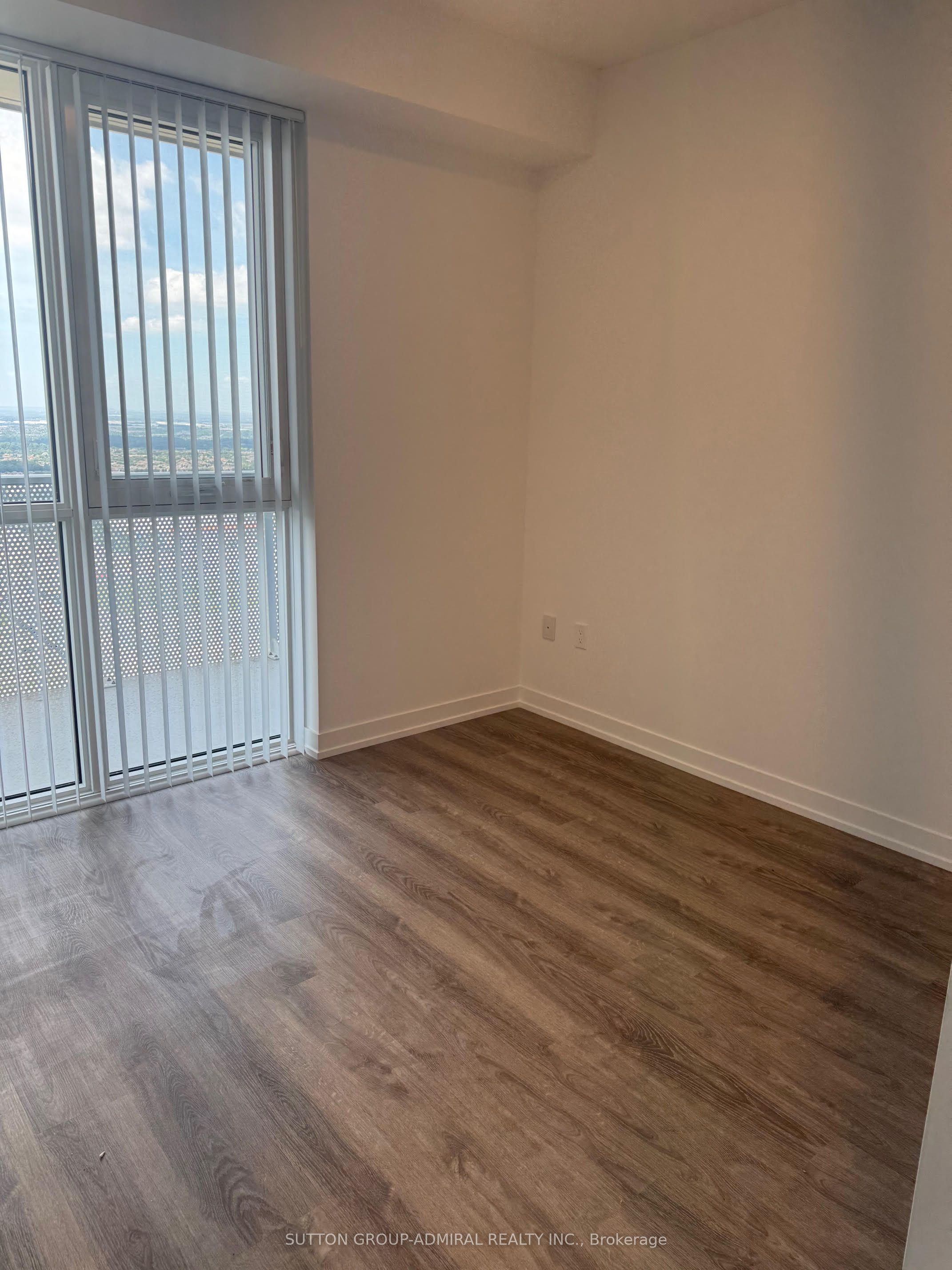 Unit 4910 - 195 Commerce Street, Vaughan 2