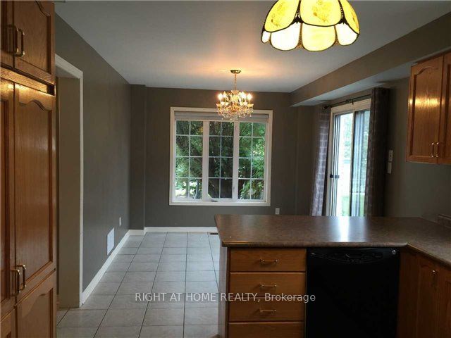 2 Silver Linden Drive, Richmond Hill 5