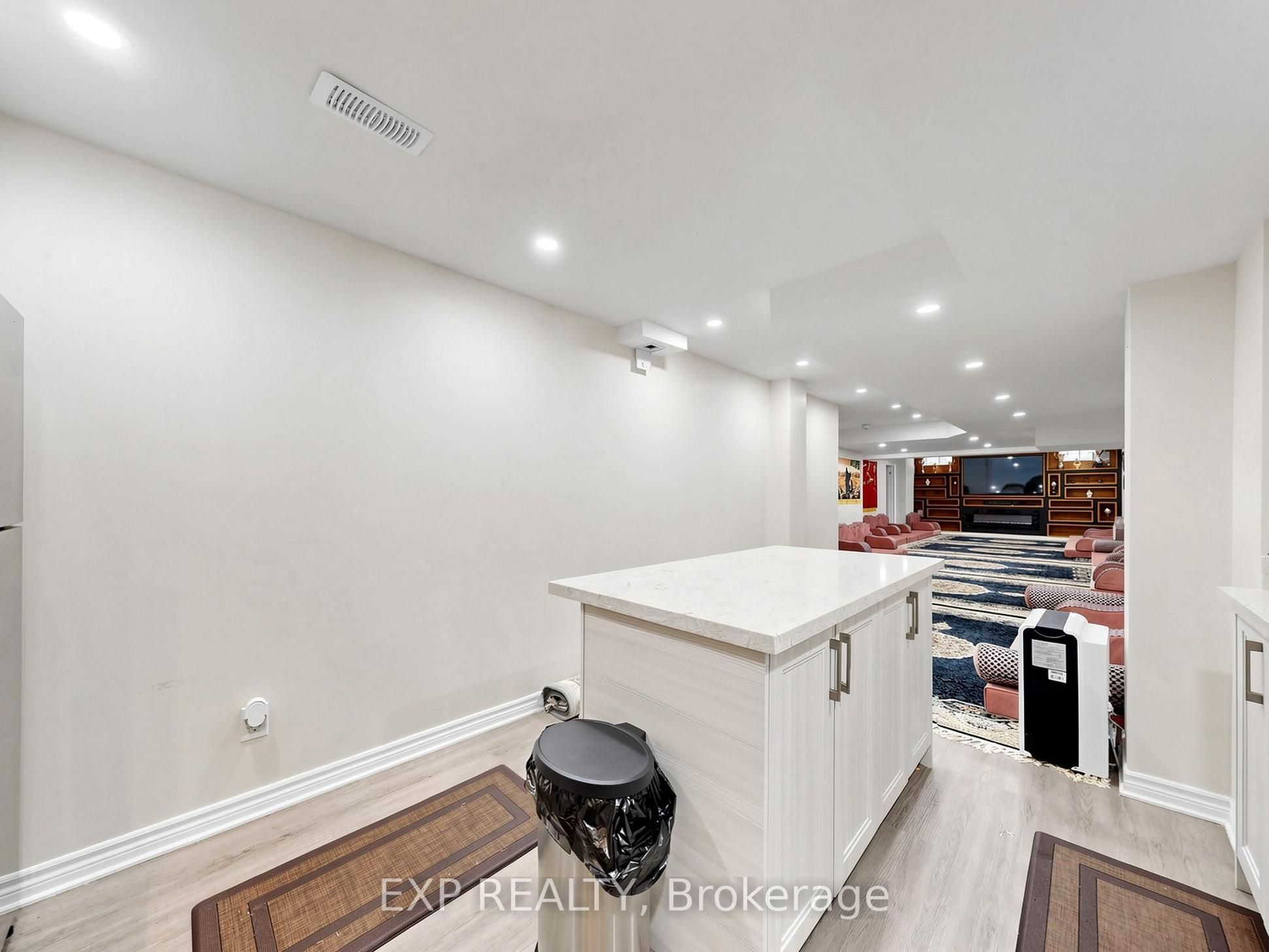 Unit Bsmt - 500 Mcgregor Farm Trail, Newmarket 5