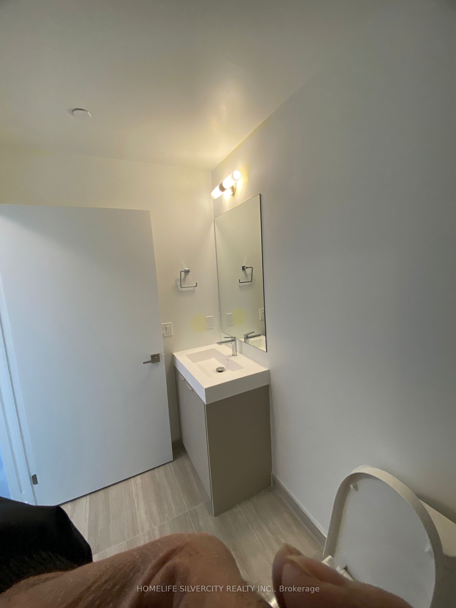 Unit 313 - 474 Caldari Road, Vaughan 3