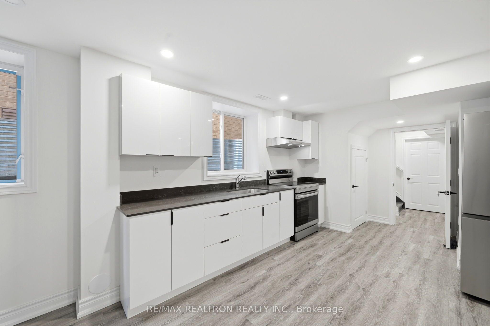 Unit B - 55 Bartram Crescent, Bradford West Gwillimbury 3