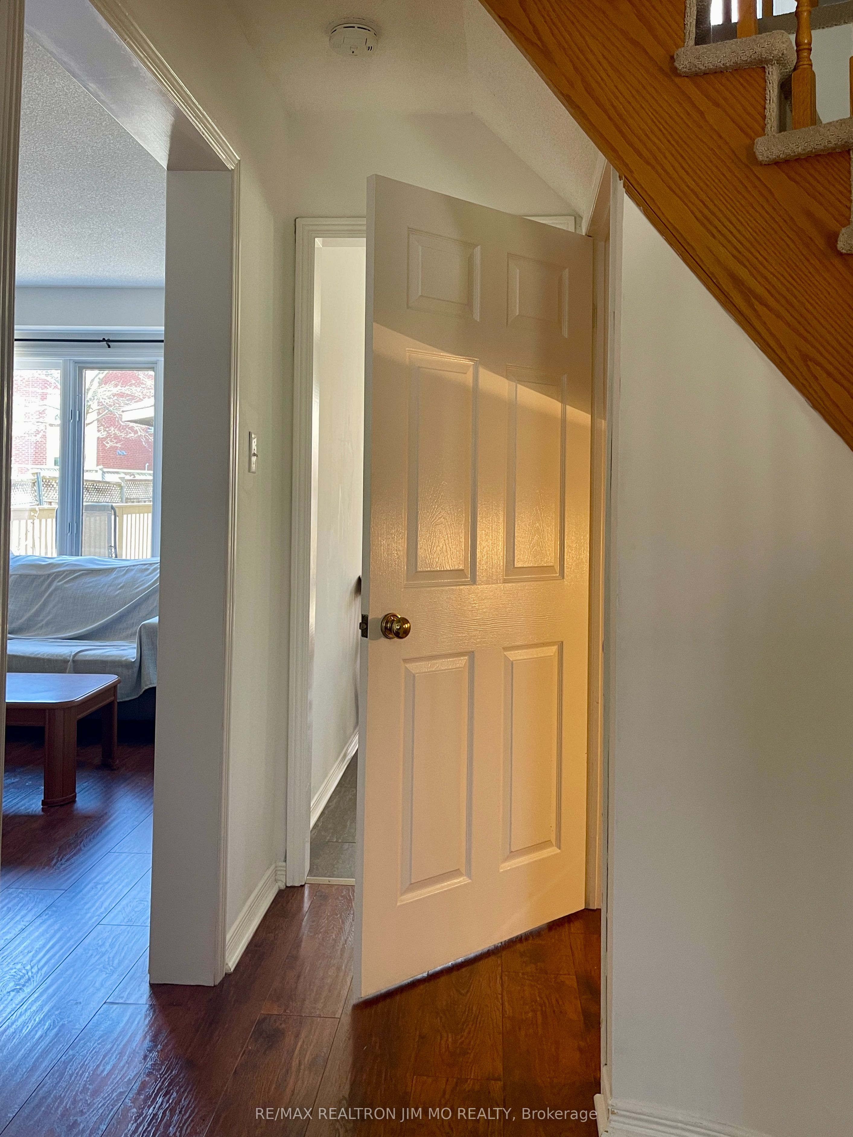 Unit Lower - 824 College Manor Drive, Newmarket 4