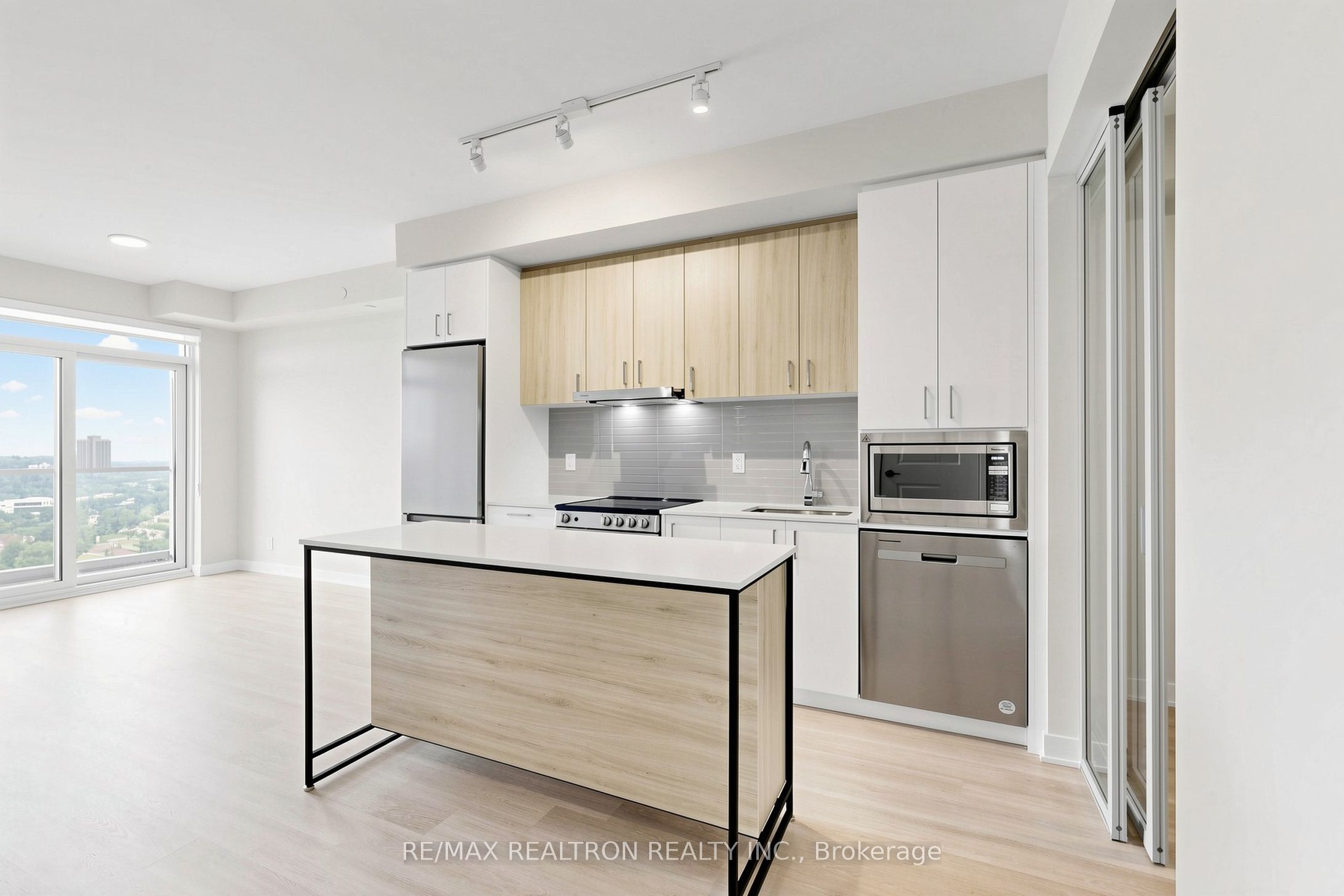 Unit 1909 - 50 Upper Mall Way, Vaughan 5