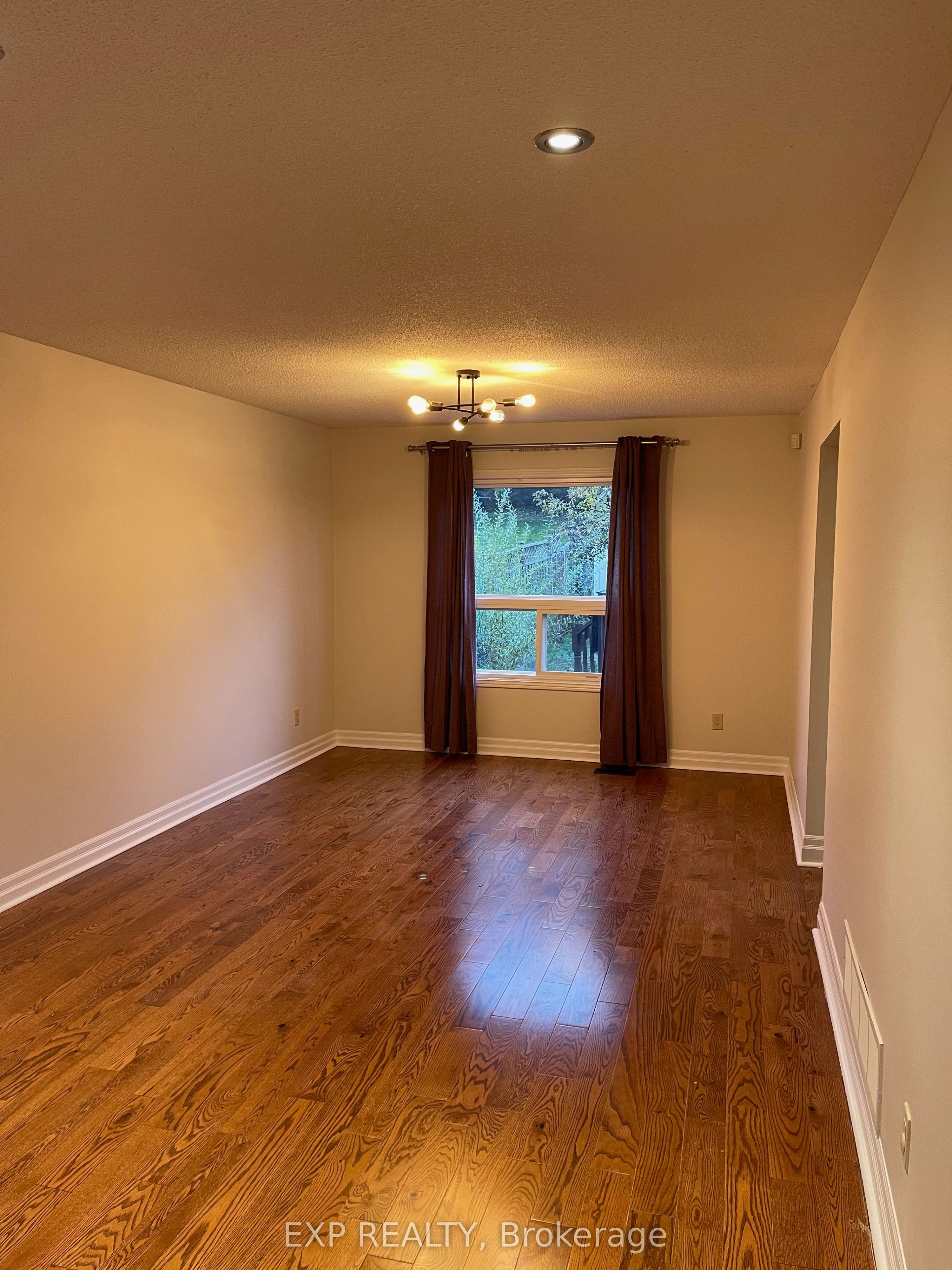 29 Gayla Street, Vaughan 4