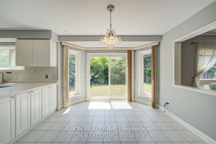 29 Charrington Crescent, Markham 5