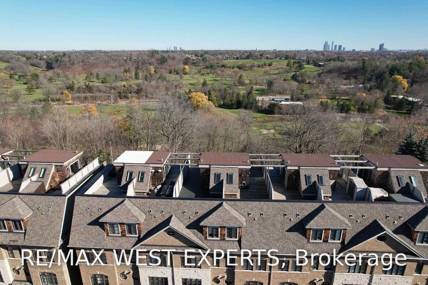 51 Powseland Crescent, Vaughan 2