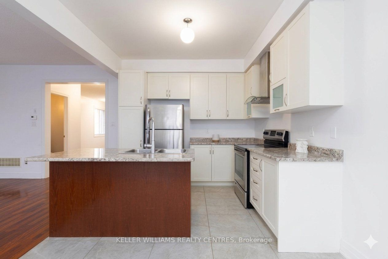 18 Hutton Crescent, Essa 4