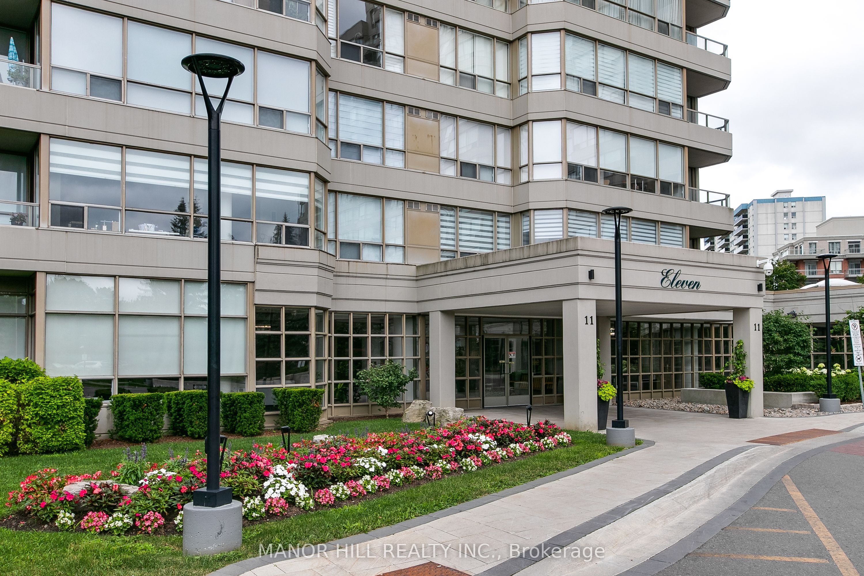 Unit 814 - 11 Townsgate Drive, Vaughan 2