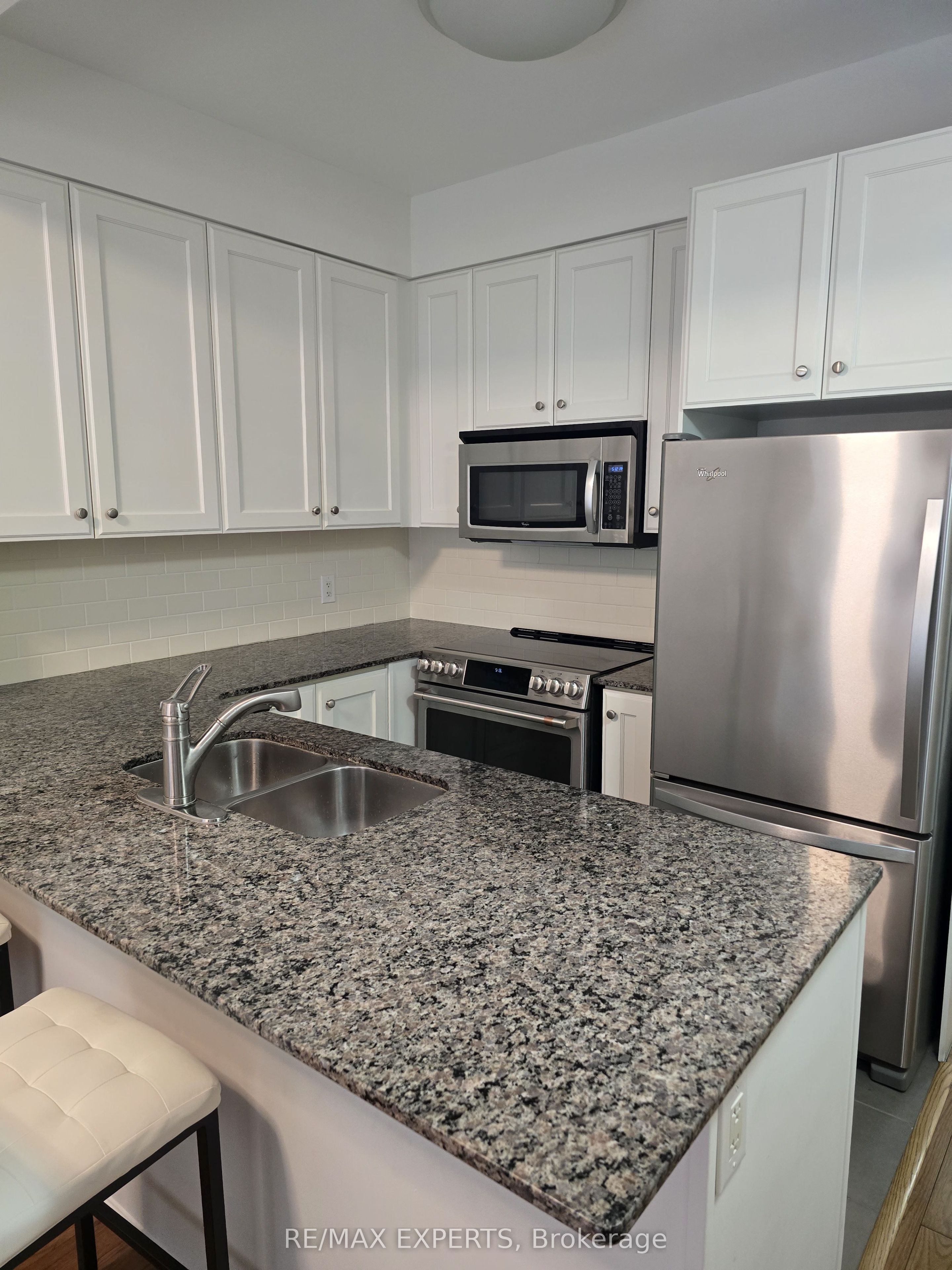 Unit 207 - 281 Woodbridge Avenue, Vaughan 4