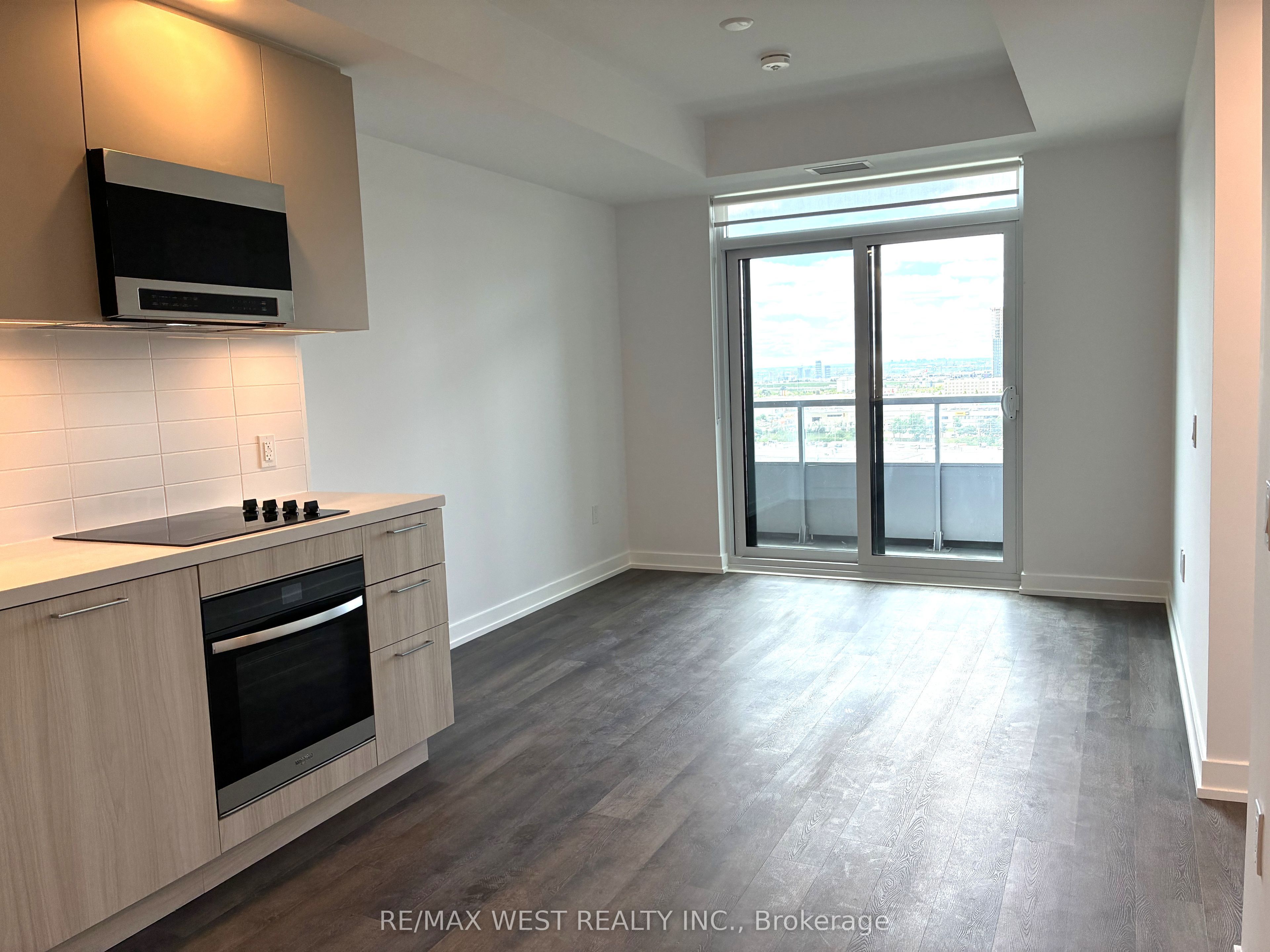 Unit 1004 - 21 Meadowdale Road, Vaughan 4