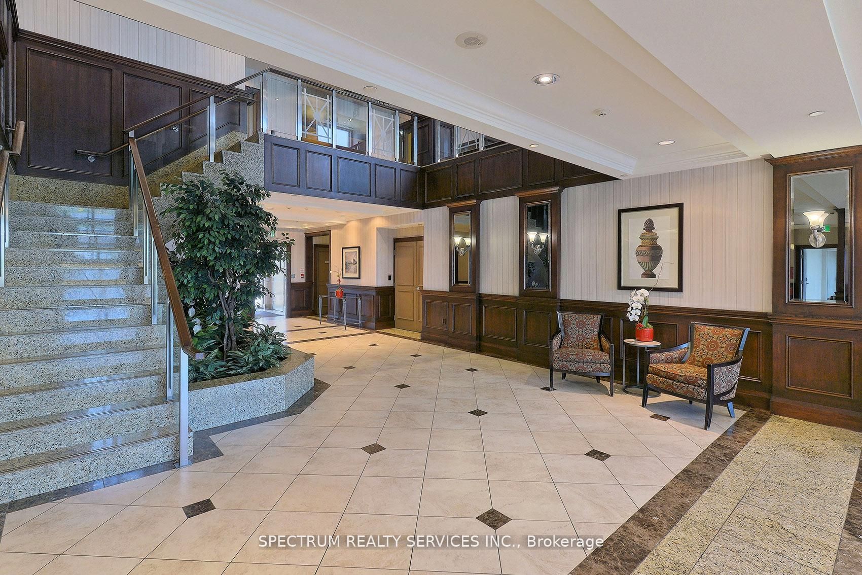 Unit 904 - 15 North Park Road, Vaughan 4