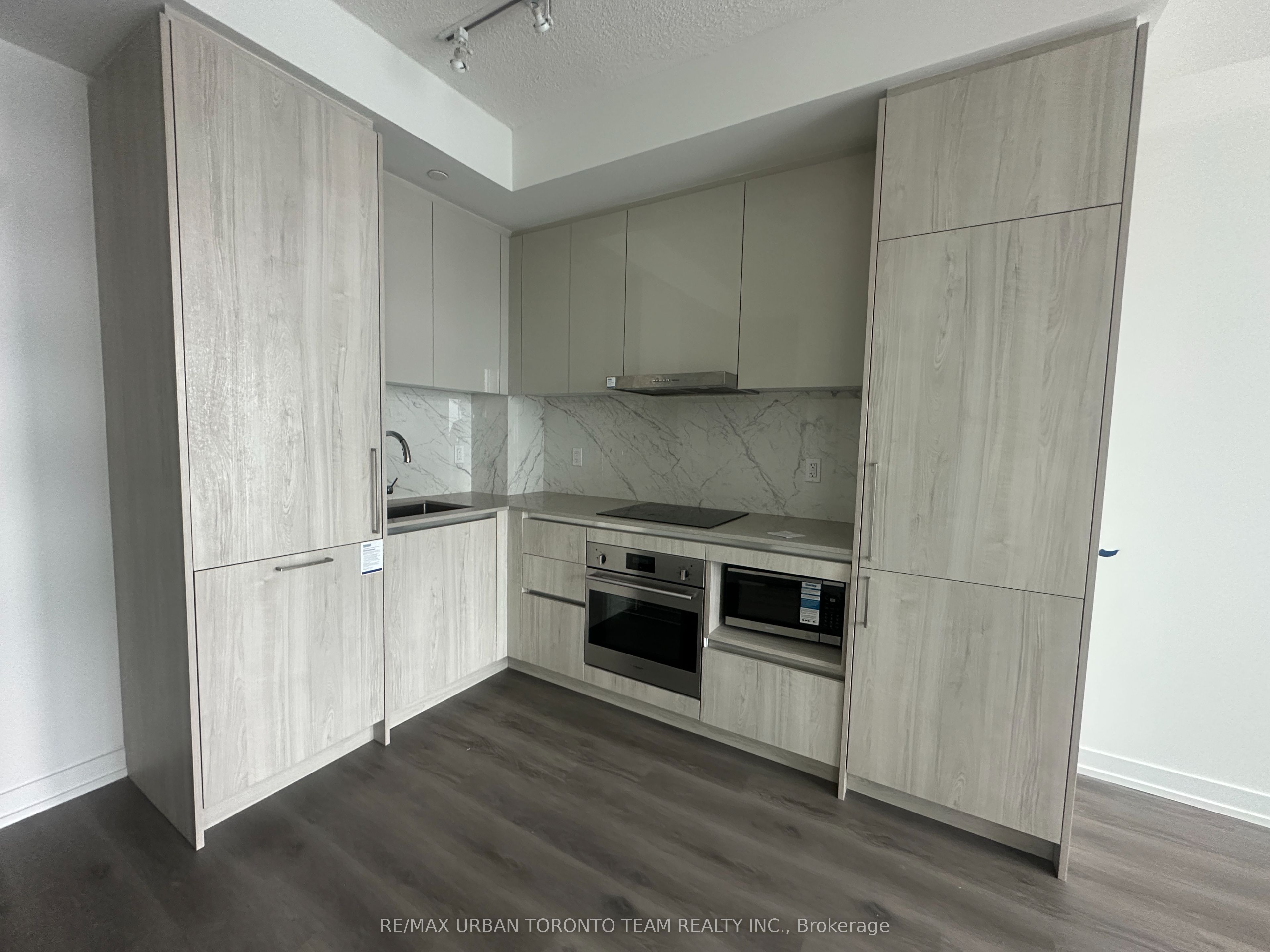 Unit 6001 - 225 Commerce Street, Vaughan 3