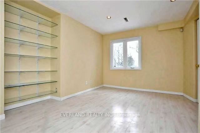 Unit Basement - 156 Bristol Road, Newmarket 3