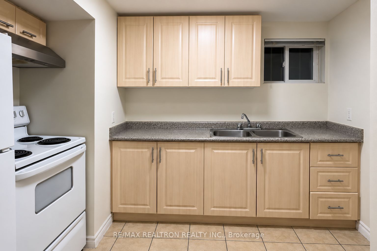 Unit 2Bed BSMNT - 468 Windhurst Gate, Richmond Hill 4