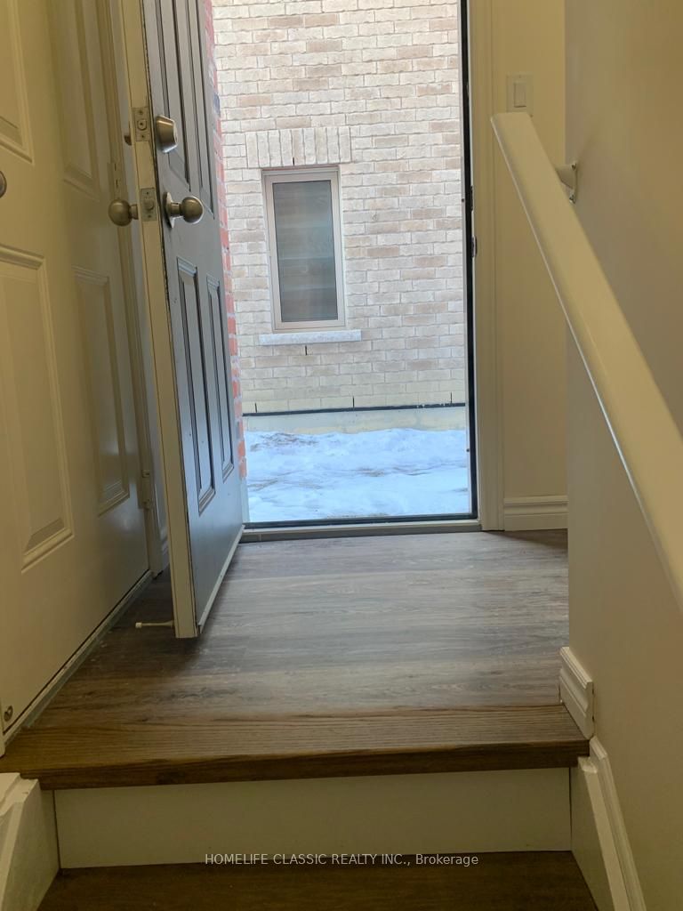 Unit Basement - 18 Elderslie Crescent, Vaughan 3