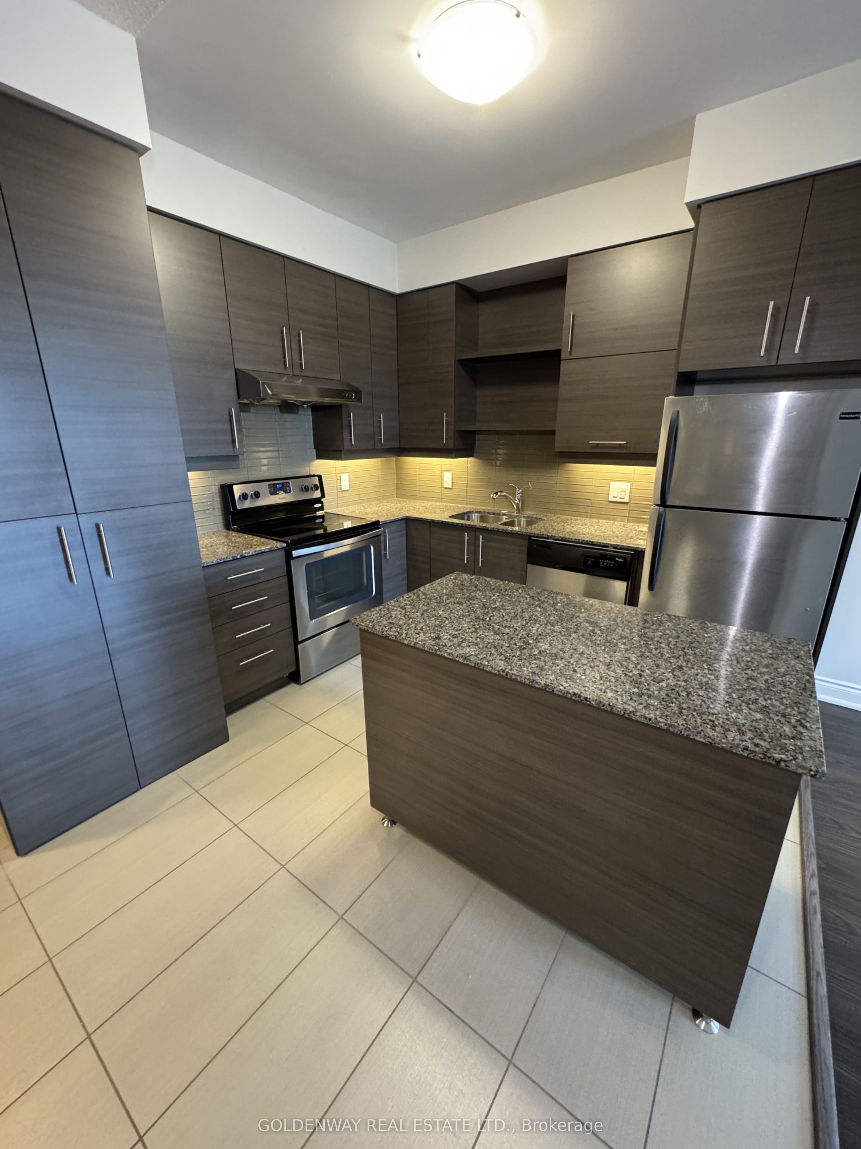 Unit 819 - 277 South Park Road, Markham 4