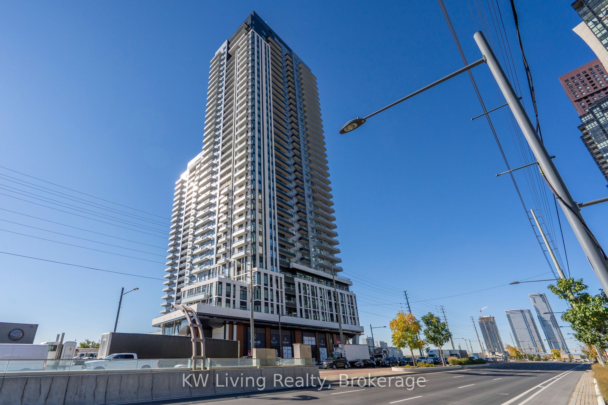 Unit 1304 - 5 Meadowdale Road, Vaughan 3