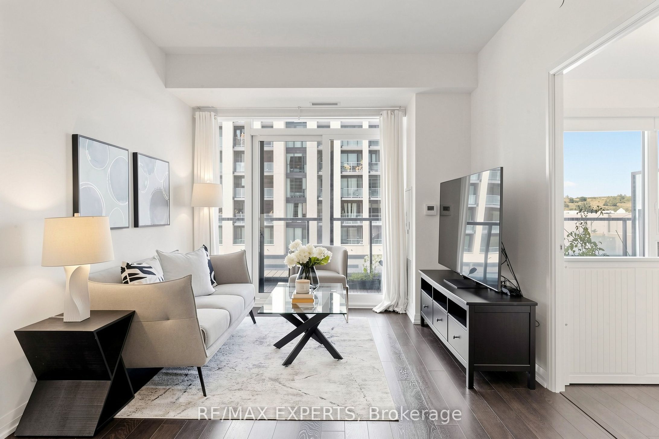 Unit 302 - 99 Eagle Rock Way, Vaughan 3