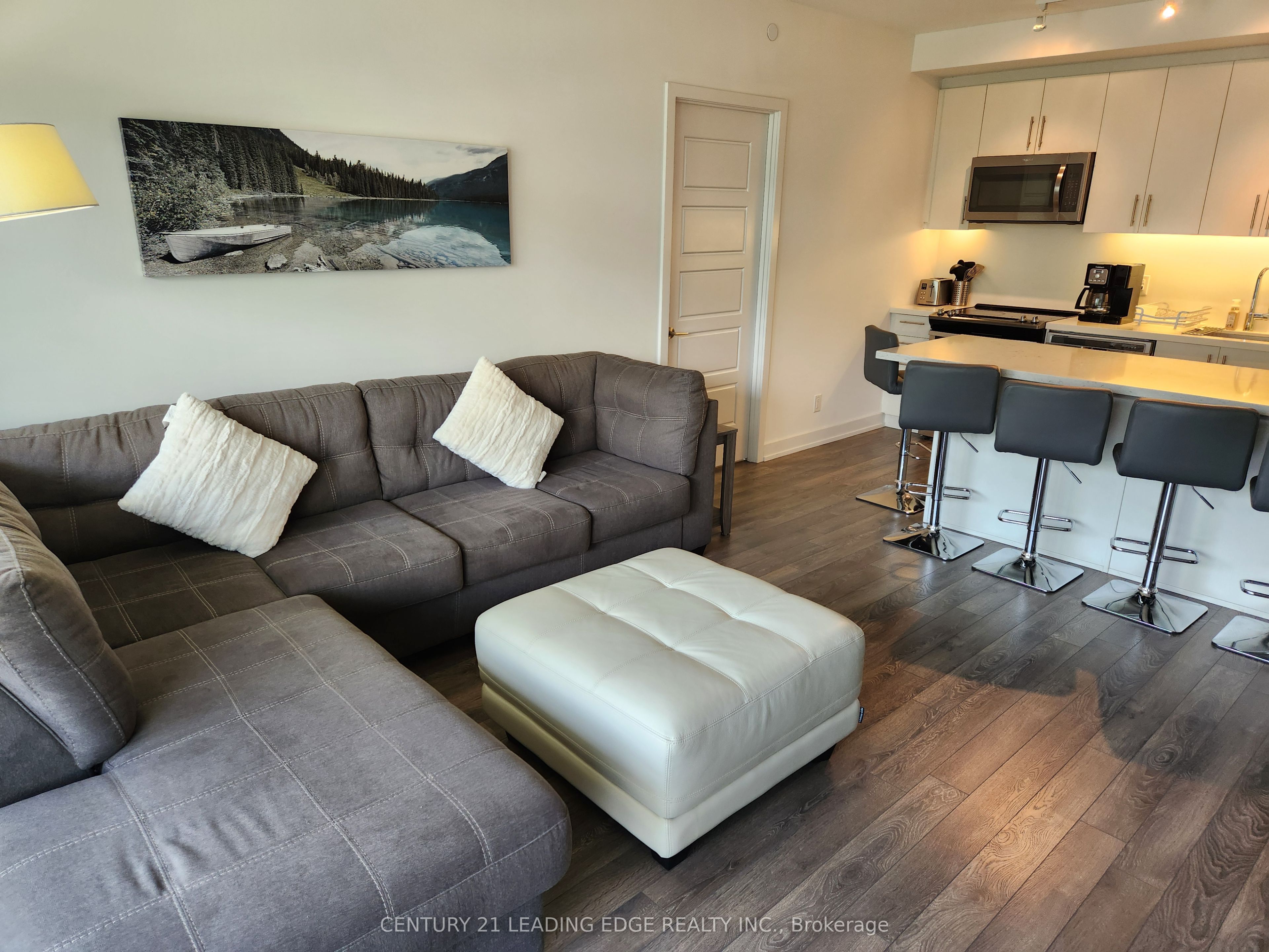 Unit 207 - 301 Sea Ray Avenue, Innisfil 2