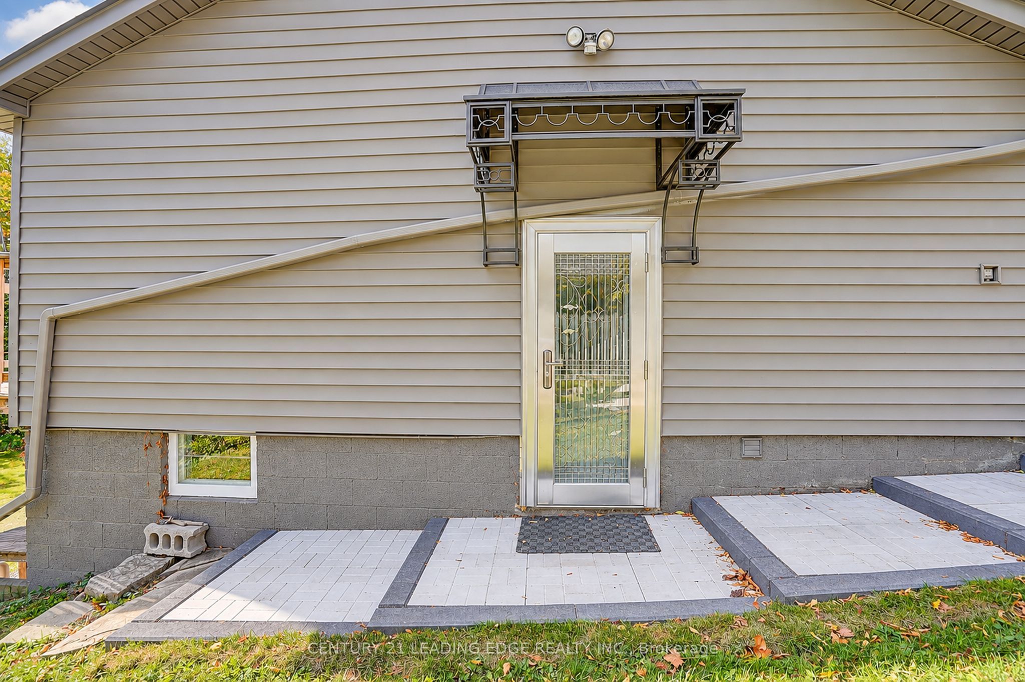 Unit Basement - 1006 Elgin Street, Newmarket 3
