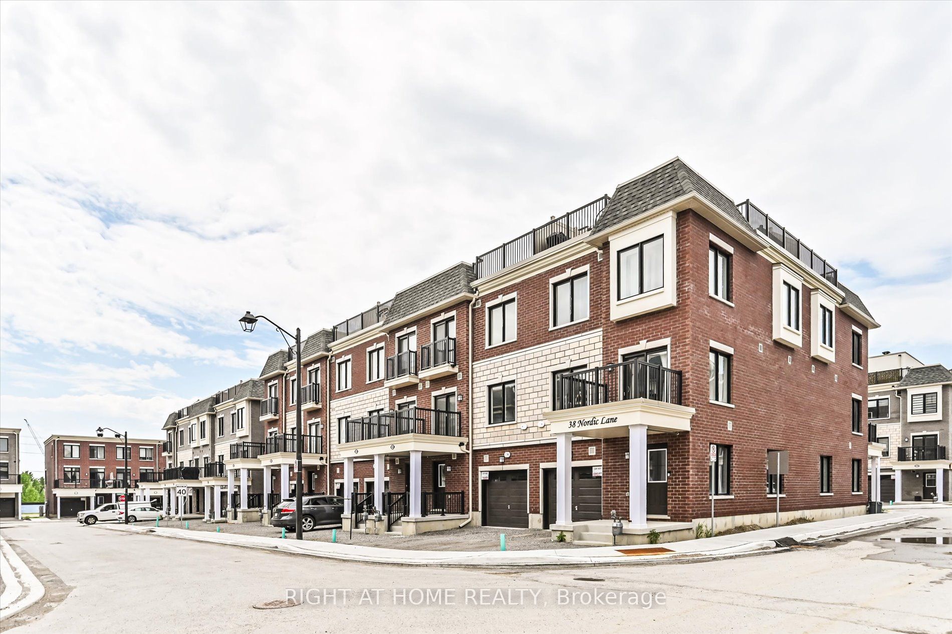 36 Nordic Lane, WhitchurchStouffville, Ontario L4A4W8 Listing History