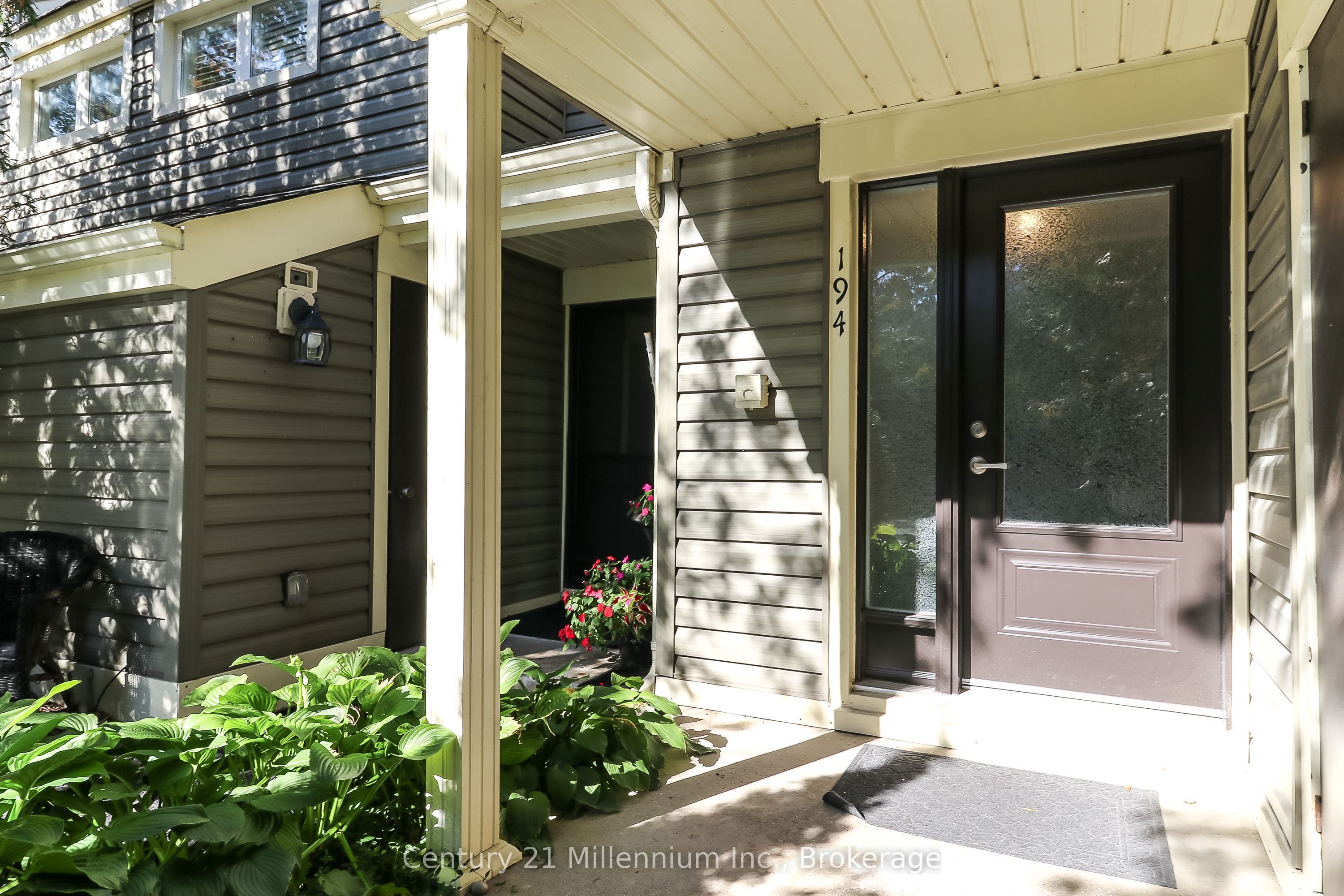 194 Escarpment Crescent, Collingwood 4