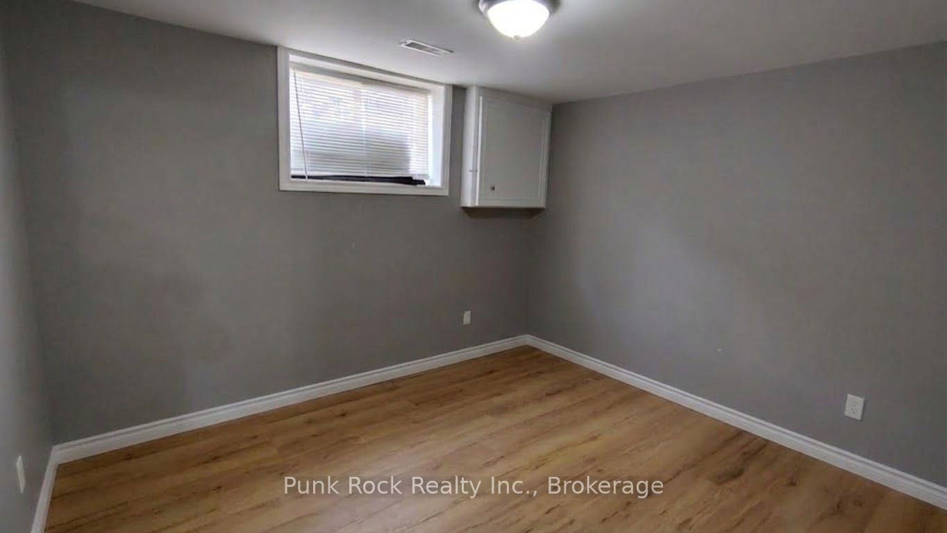 Unit 2 (BSMT) - 26 Cundles Road E, Barrie 4